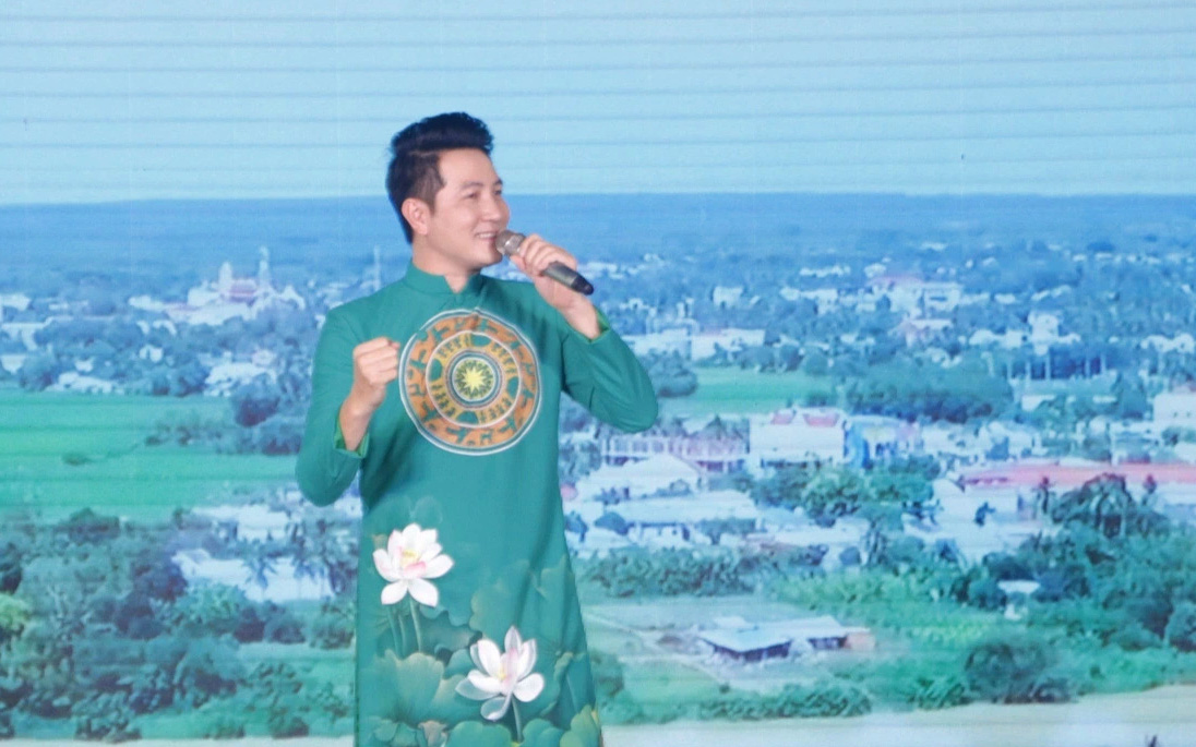 Nhà giáo Phạm Như Vân 85 tuổi vẫn thương thơ mến văn- Ảnh 5. Ngày thơ ở TP.HCM là thành phố này tôi đến tôi yêu
