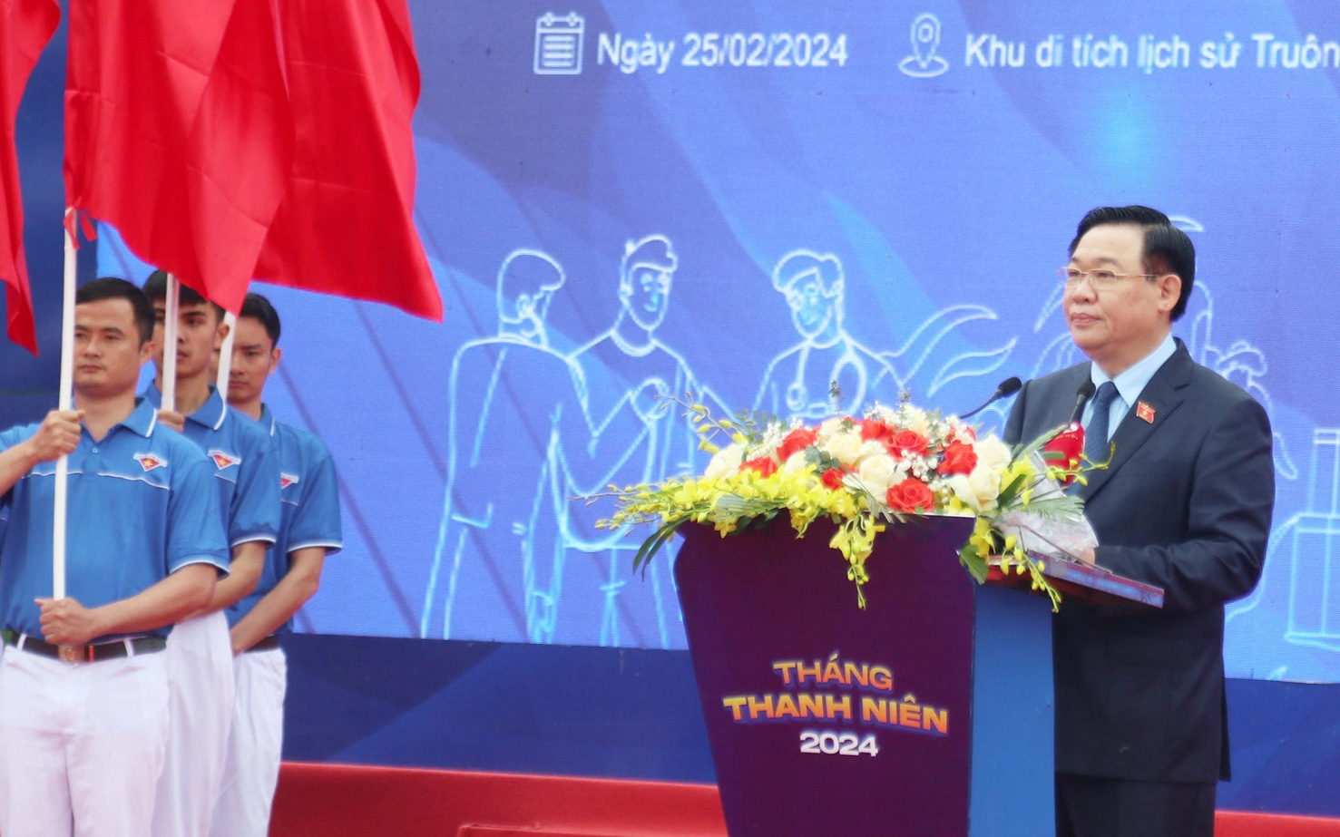 Chủ tịch Quốc hội mong muốn Tháng Thanh niên giữ tinh thần