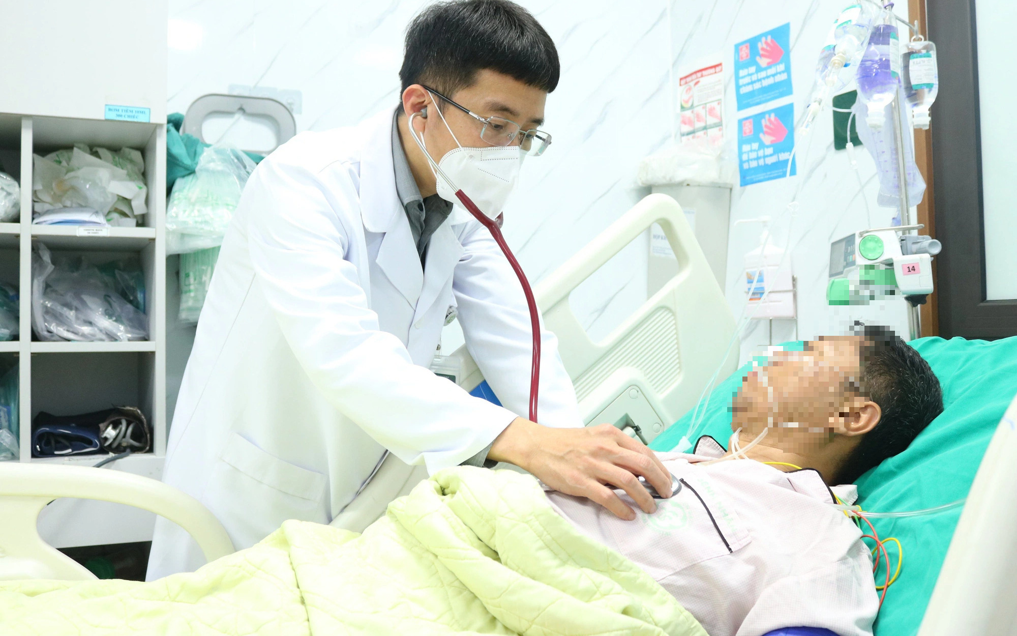 Thời tiết hôm nay 4-3: Nam Bộ nắng nóng tăng trở lại sau vài ngày giảm nhiệt- Ảnh 2. Miền Bắc chuyển lạnh, mỗi ngày Bệnh viện Bạch Mai tiếp nhận 55 bệnh nhân đột quỵ