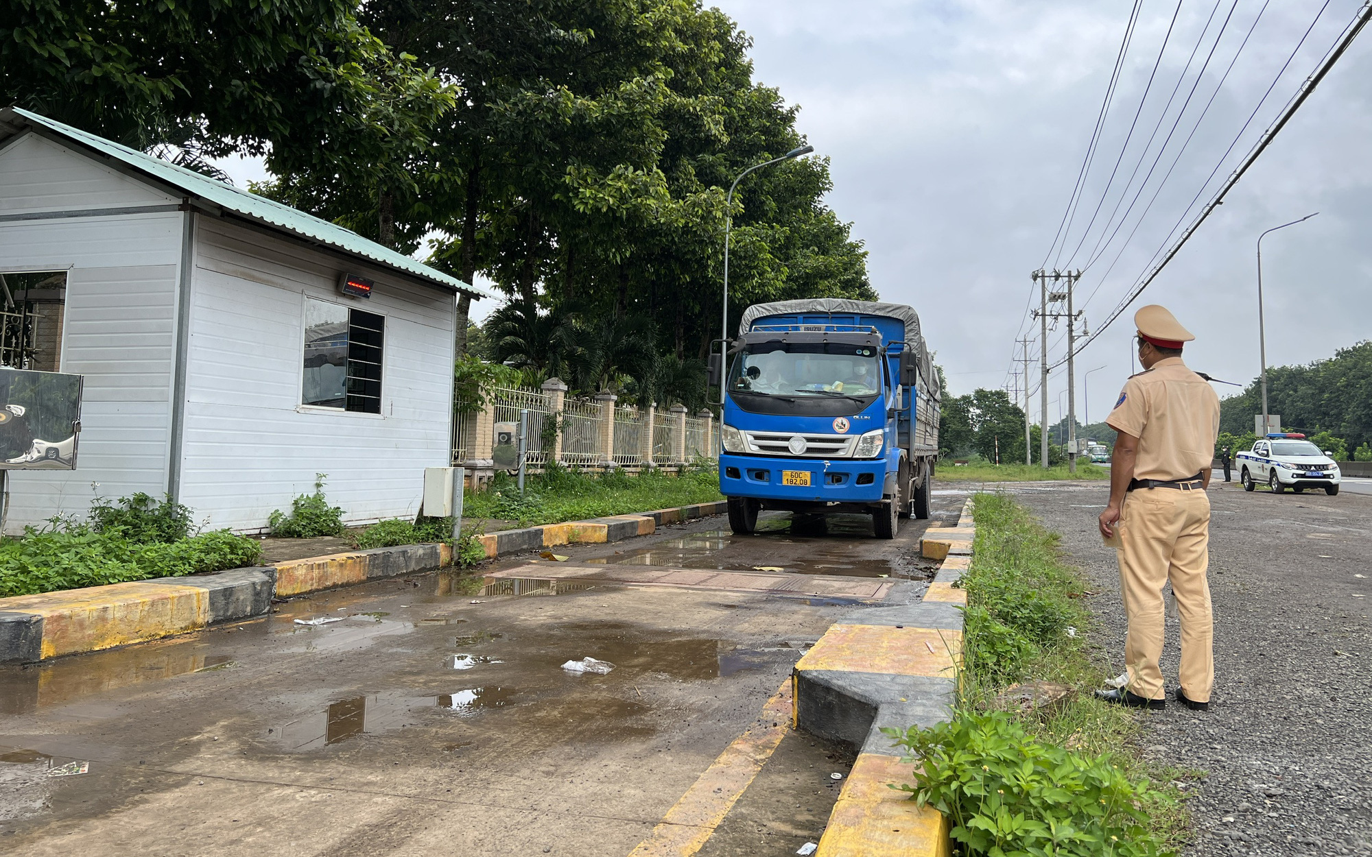Lời khai của cô bán xăng về gợi ý của cựu trưởng trạm CSGT Suối Tre- Ảnh 2. Truy tố nhóm