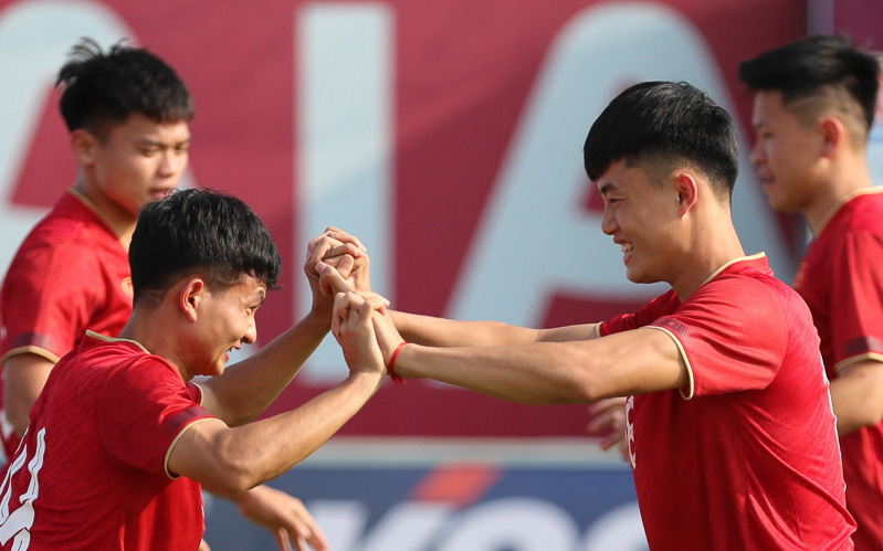 U23 Việt Nam đến Tajikistan, chuẩn bị cho vòng chung kết U23 châu Á 2024- Ảnh 4. U23 Việt Nam đấu giao hữu U23 Tajikistan trước khi tranh vé Olympic Paris 2024