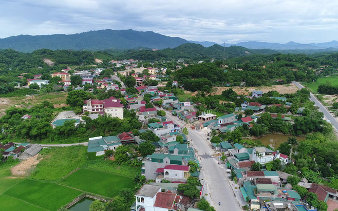 Bộ Nội vụ hướng dẫn mới nhất để 'kỷ luật hành chính tương xứng với kỷ luật đảng'- Ảnh 2. Bộ Nội vụ thông tin mới nhất về sáp nhập huyện, xã trên cả nước