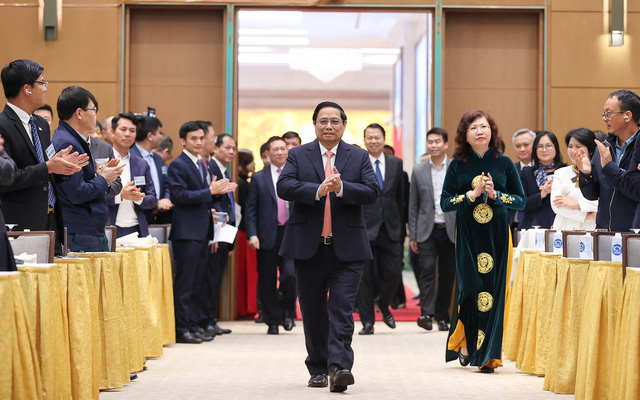 Thủ tướng: 'Tôi xem bản tin thị trường chứng khoán hằng ngày để có phản ứng chính sách kịp thời'- Ảnh 4. Sẽ có nhiều giải pháp giám sát chặt chẽ để thị trường chứng khoán phát triển lành mạnh