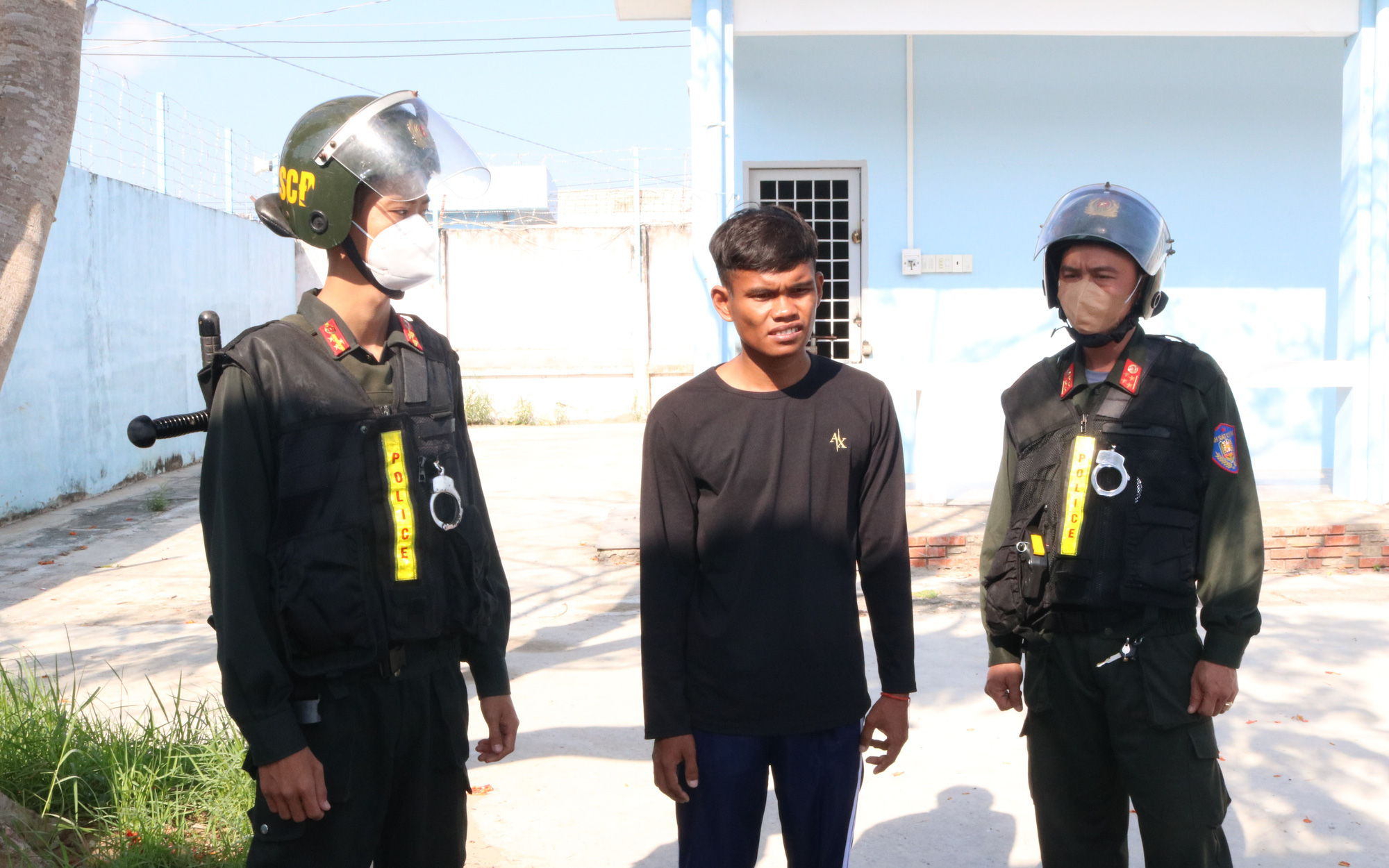 Chủ tịch tỉnh Sóc Trăng kiểm tra, thăm hỏi học viên cơ sở cai nghiện có 191 người bỏ trốn- Ảnh 3. Tàng trữ ma túy trong cơ sở cai nghiện, một học viên bị bắt