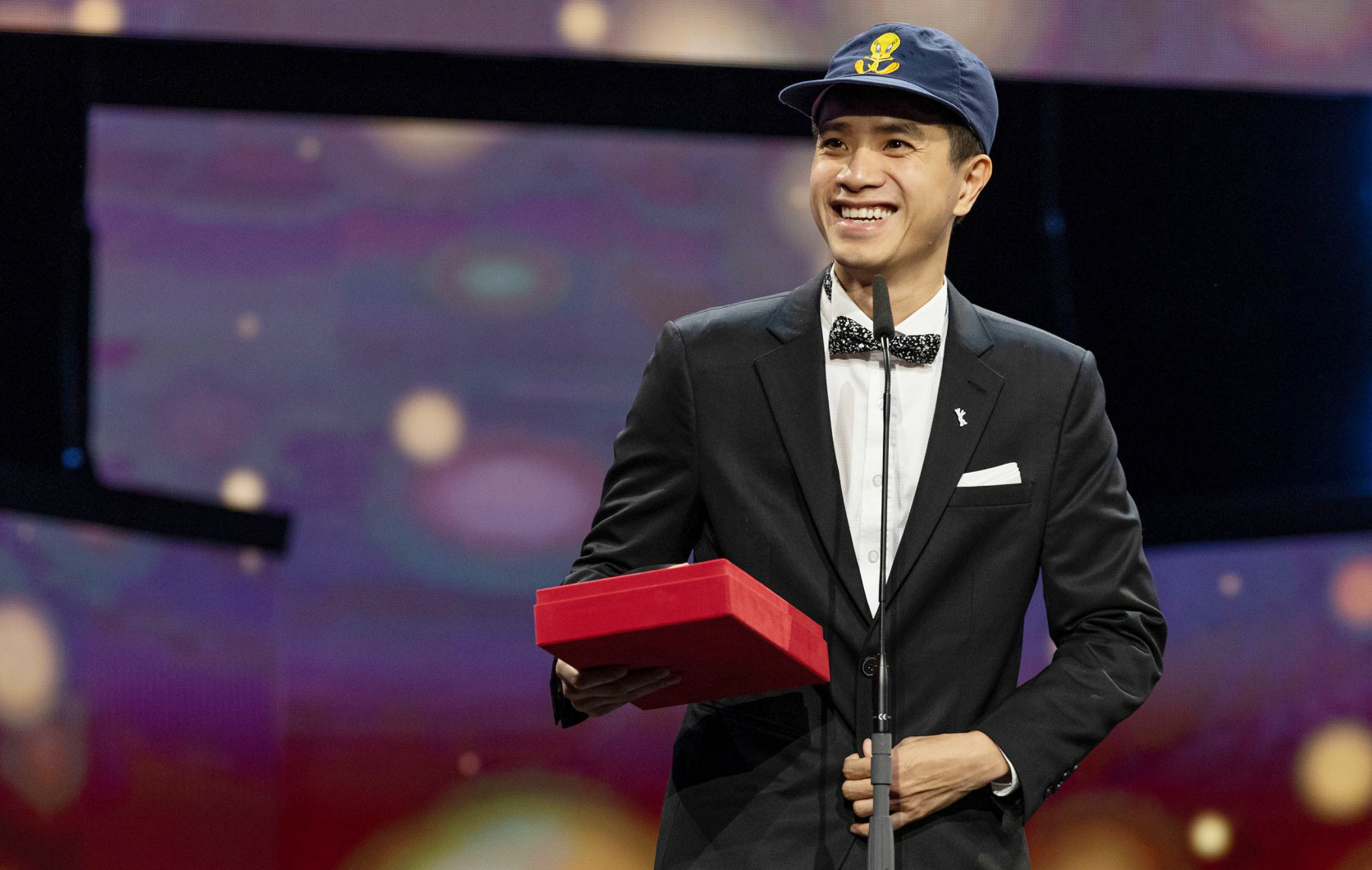 Cu Li Khong Bao Nhat Cry, de Pham Ngoc Lan, es la última película vietnamita en ganar un premio en un festival de cine líder en el mundo (Berlín) - Foto: Berlinale Cu Li không bao giờ khóc của Phạm Ngọc Lân là phim Việt mới nhất đoạt giải ở một liên hoan phim hàng đầu thế giới (Berlin) - Ảnh: Berlinale