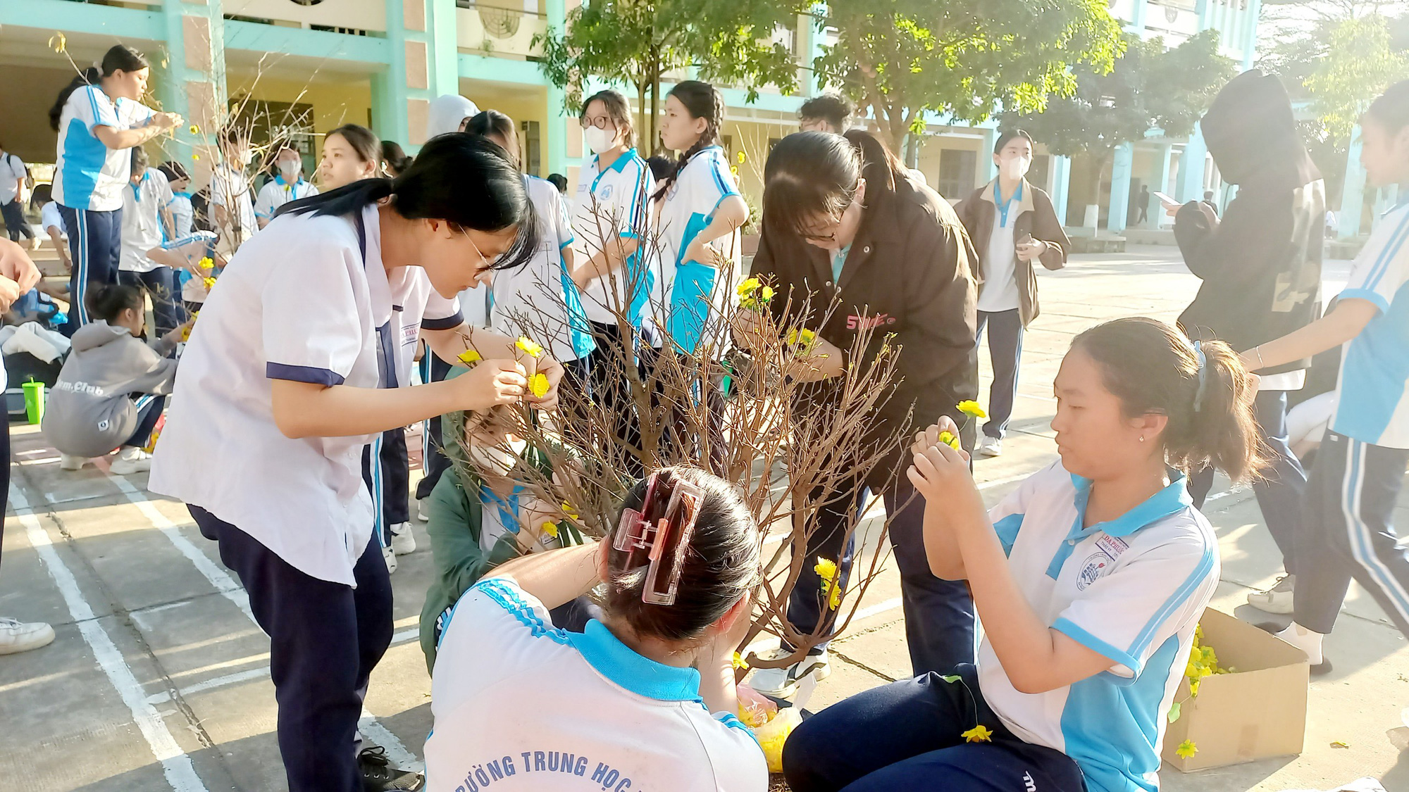 Sôi động Hội Xuân Trường THPT Đa Phước mừng Tết Giáp Thìn 2024- Ảnh 8.