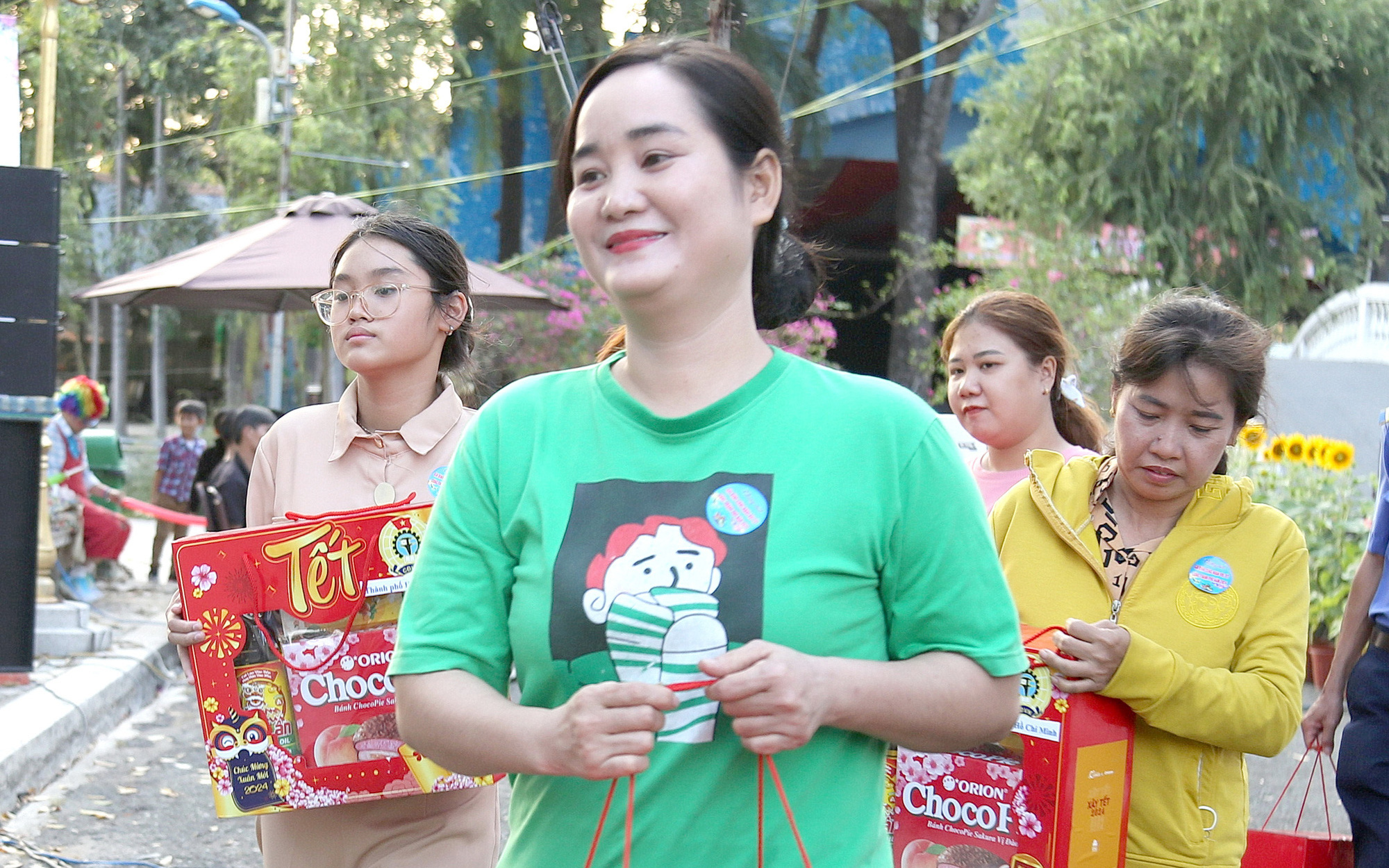 Công nhân đón Tết xa nhà: Mong năm mới có việc làm, thu nhập ổn định- Ảnh 4. Lãnh đạo Tổng liên đoàn lao động nói về các hoạt động để công nhân có tết an vui