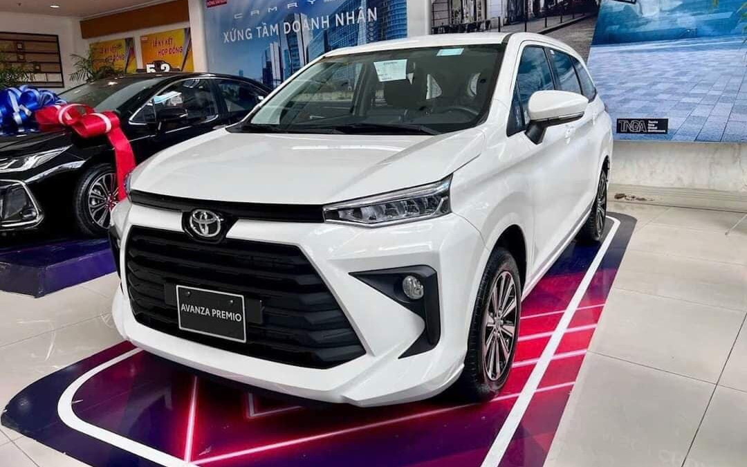 Toyota Avanza không thể ngồi yên vì Mitsubishi Xpander mới?
