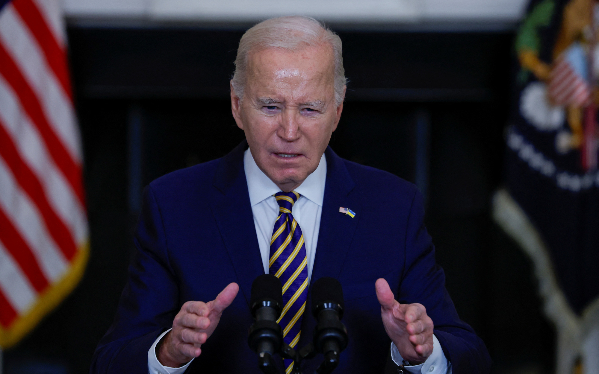 Hoàn tất điều tra vụ tài liệu mật của ông Biden- Ảnh 3. Ông Biden đổ lỗi ông Trump làm dự luật nhập cư