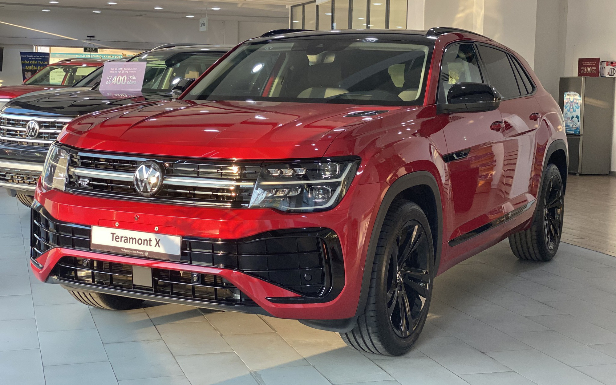 Tin tức giá xe: Volkswagen Viloran và Teramont X tăng giá 20 triệu đồng, chỉ áp dụng cho một số màu- Ảnh 10. Chưa ra mắt, Volkswagen Teramont X giá 2,168 tỉ đã bàn giao đến khách chơi Tết