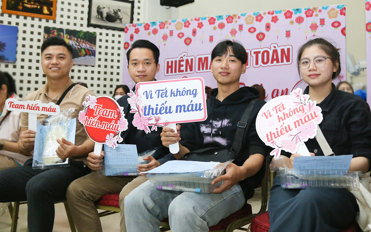 Đem ngân hàng máu sống đến cứu người nguy kịch- Ảnh 3. Hiến máu cuối năm, thêm một việc tốt cho cả năm trọn vẹn