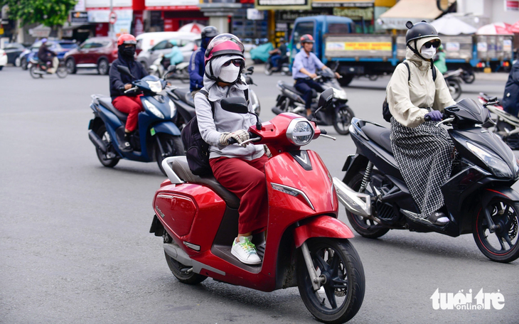 Ưu đãi để hút đầu tư xe buýt điện tại Cần Giờ- Ảnh 2. Đề xuất chính sách đổi xe xăng sang xe điện ở huyện Cần Giờ