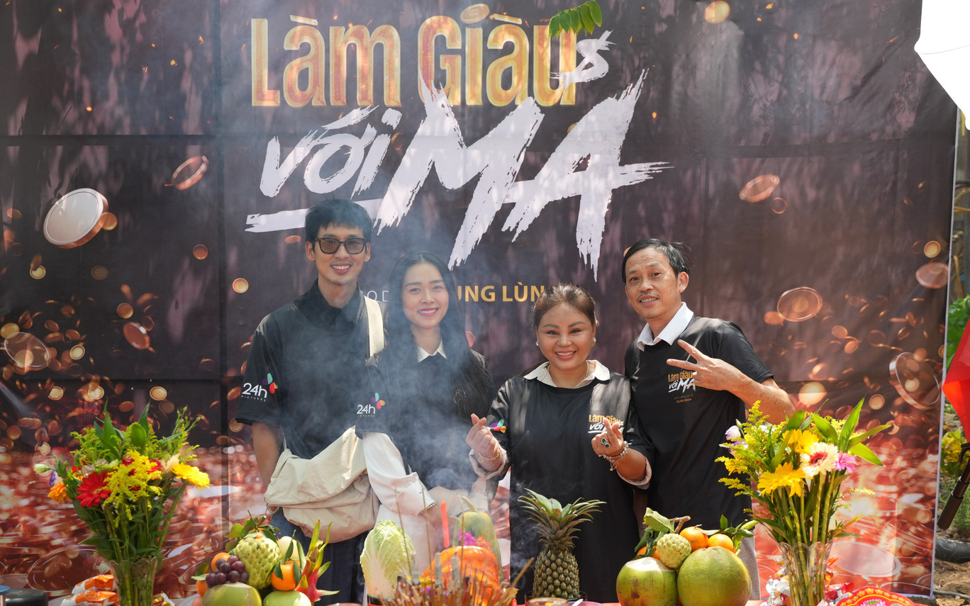 Sau Mai, Tuấn Trần 