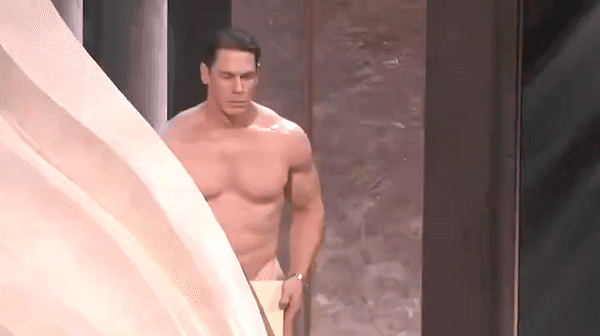 Η στιγμή που εμφανίστηκε ο John Cena και η αντίδραση της ηθοποιού Margot Robbie στο κοινό - Φωτογραφία: X Khoảnh khắc John Cena xuất hiện và phản ứng của nữ diễn viên Margot Robbie ở hàng ghế khán giả - Ảnh: X