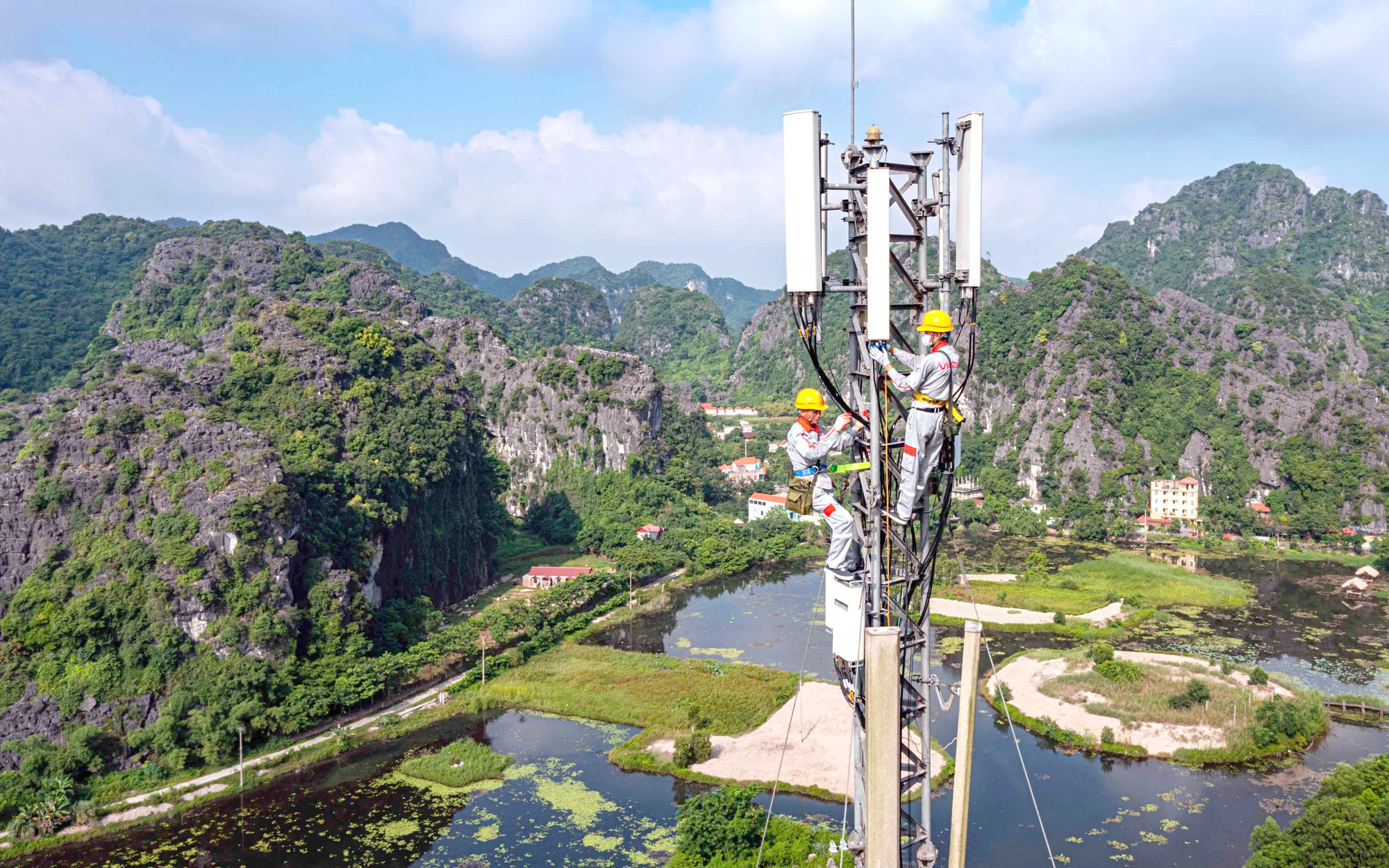 MobiFone sở hữu quyền sử dụng băng tần 3.800 - 3.900 MHz- Ảnh 2. Việt Nam sẽ sớm có 5G thương mại trong quý 2?