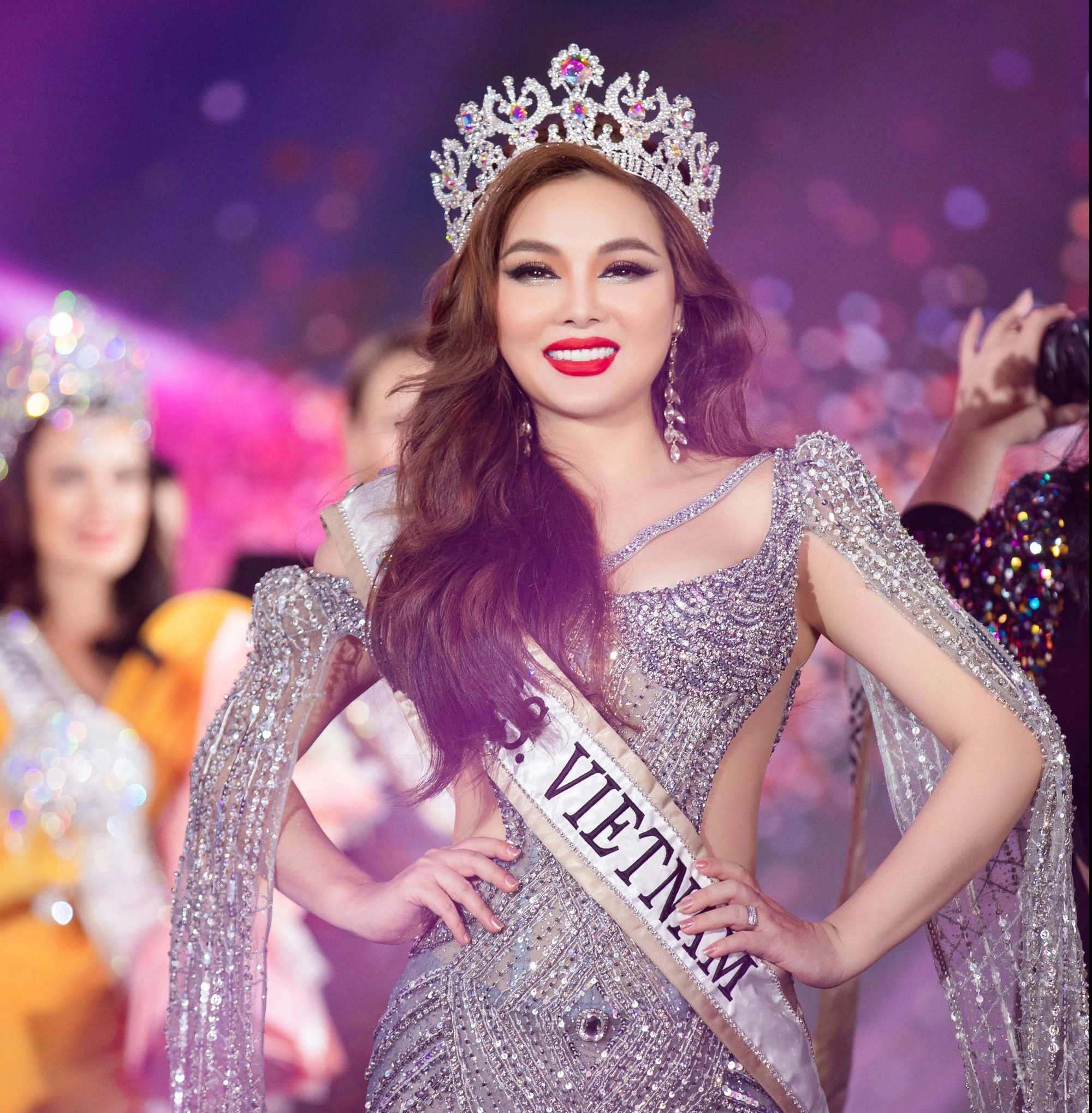 Ngoc Trang a câștigat titlul de Miss Asia - Foto: NVCC Ngọc Trang đoạt danh hiệu Hoa hậu châu Á - Ảnh: NVCC