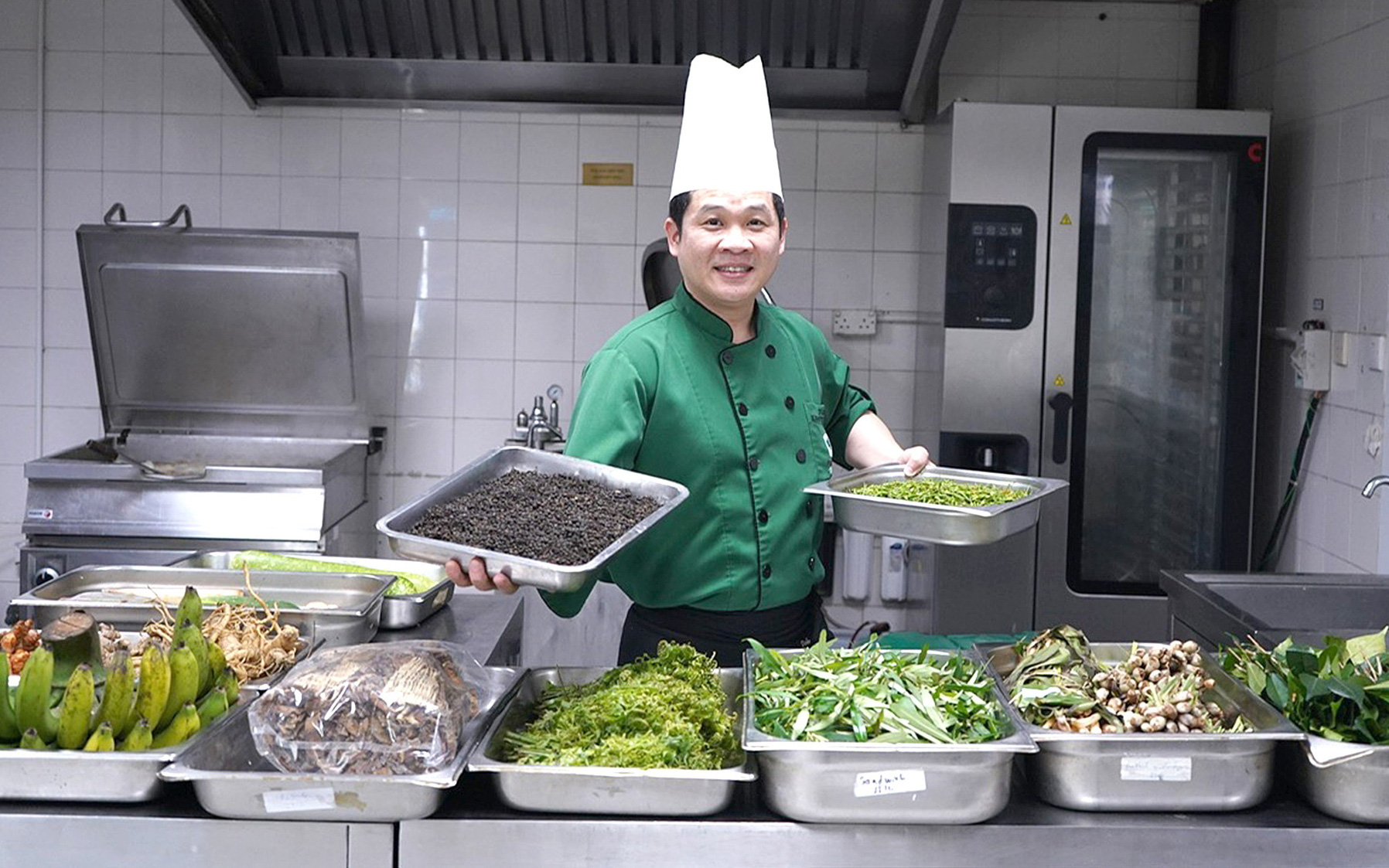Rau trái bà con Cơ Tu làm nguyên liệu nem công chả phượng- Ảnh 8. Đặc sản Cơ Tu vào resort 5 sao