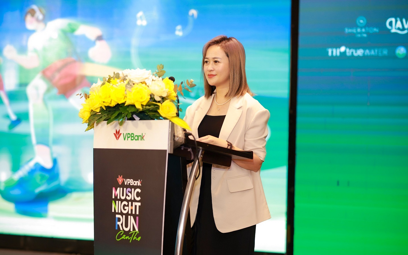 Vận động viên xanh mặt len lỏi qua dòng ô tô, xe máy tại giải marathon Cần Thơ- Ảnh 4. Giải chạy kết hợp âm nhạc tại Cần Thơ