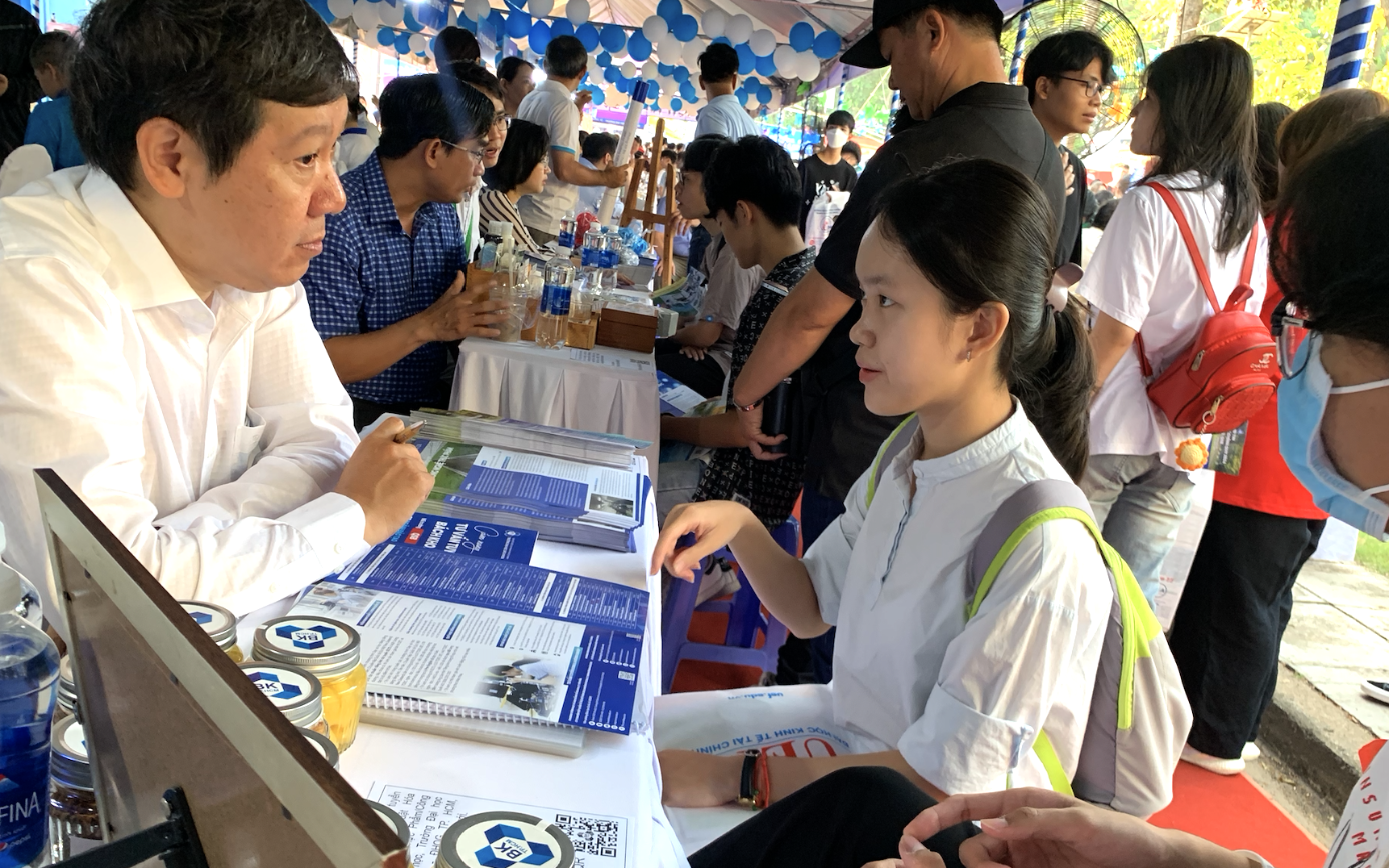 Trường đại học Luật TP.HCM tăng học phí cao nhất 165 triệu đồng/năm- Ảnh 4. Sự thật về học phí đại học công lập ở TP.HCM hơn 800 triệu đồng