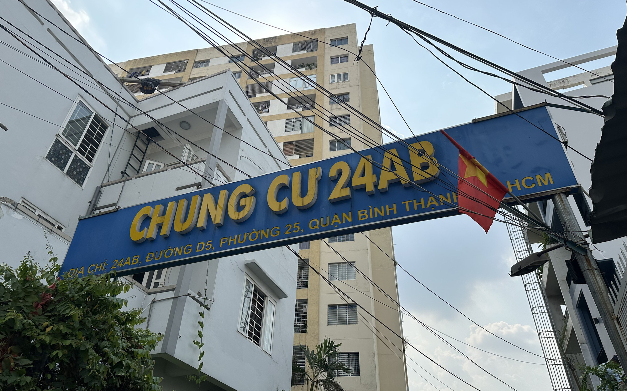 Vụ cư dân kiện ban quản trị cắt nước cả năm: 'Phép vua' thua ban quản trị?- Ảnh 2. Một hộ dân kiện ban quản trị chung cư vì bị cắt nước cả năm, tốn thêm gần 100 triệu cho sinh hoạt