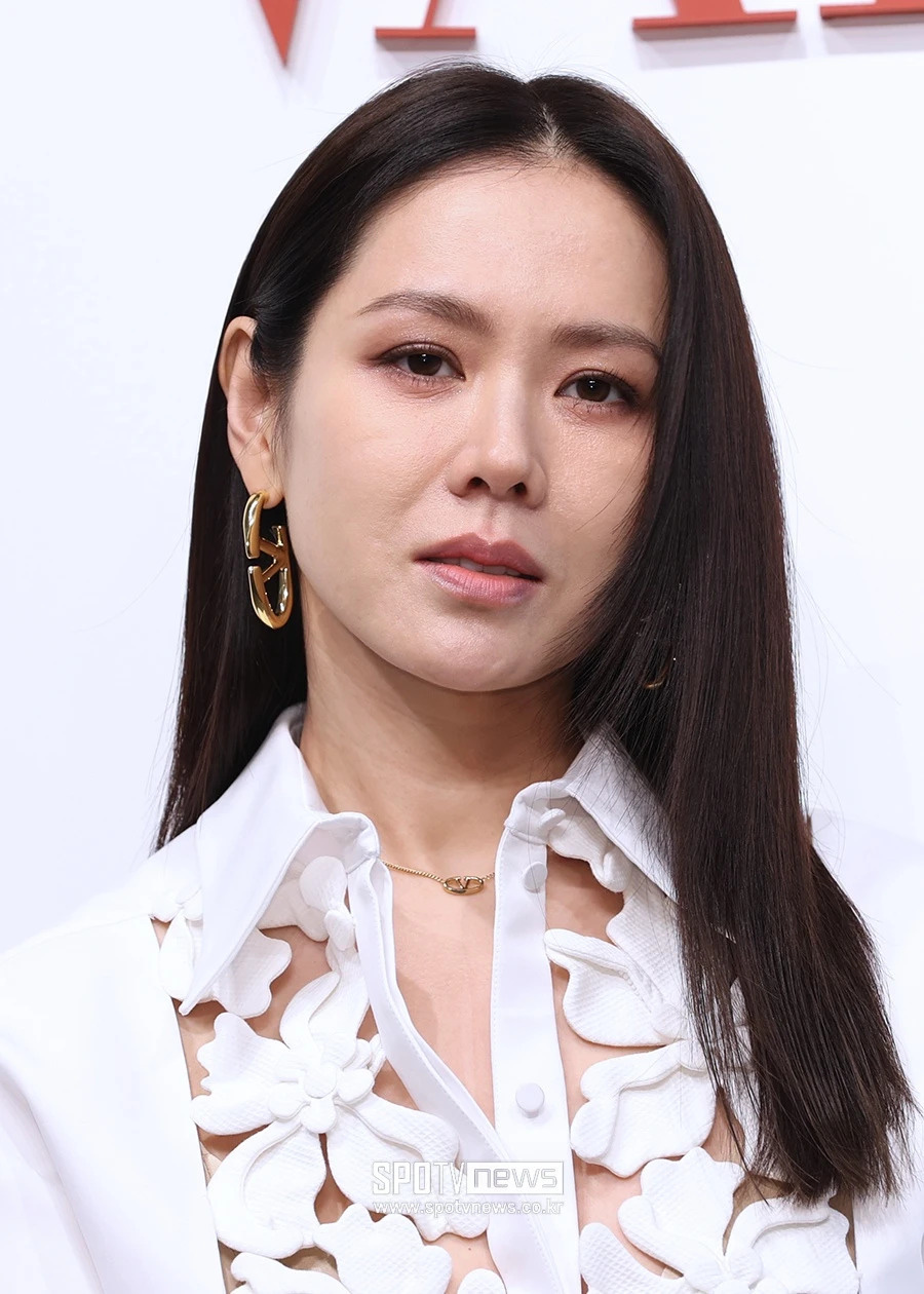 Son Ye Jin tái xuất sau sinh, già dặn hơn trước- Ảnh 3.