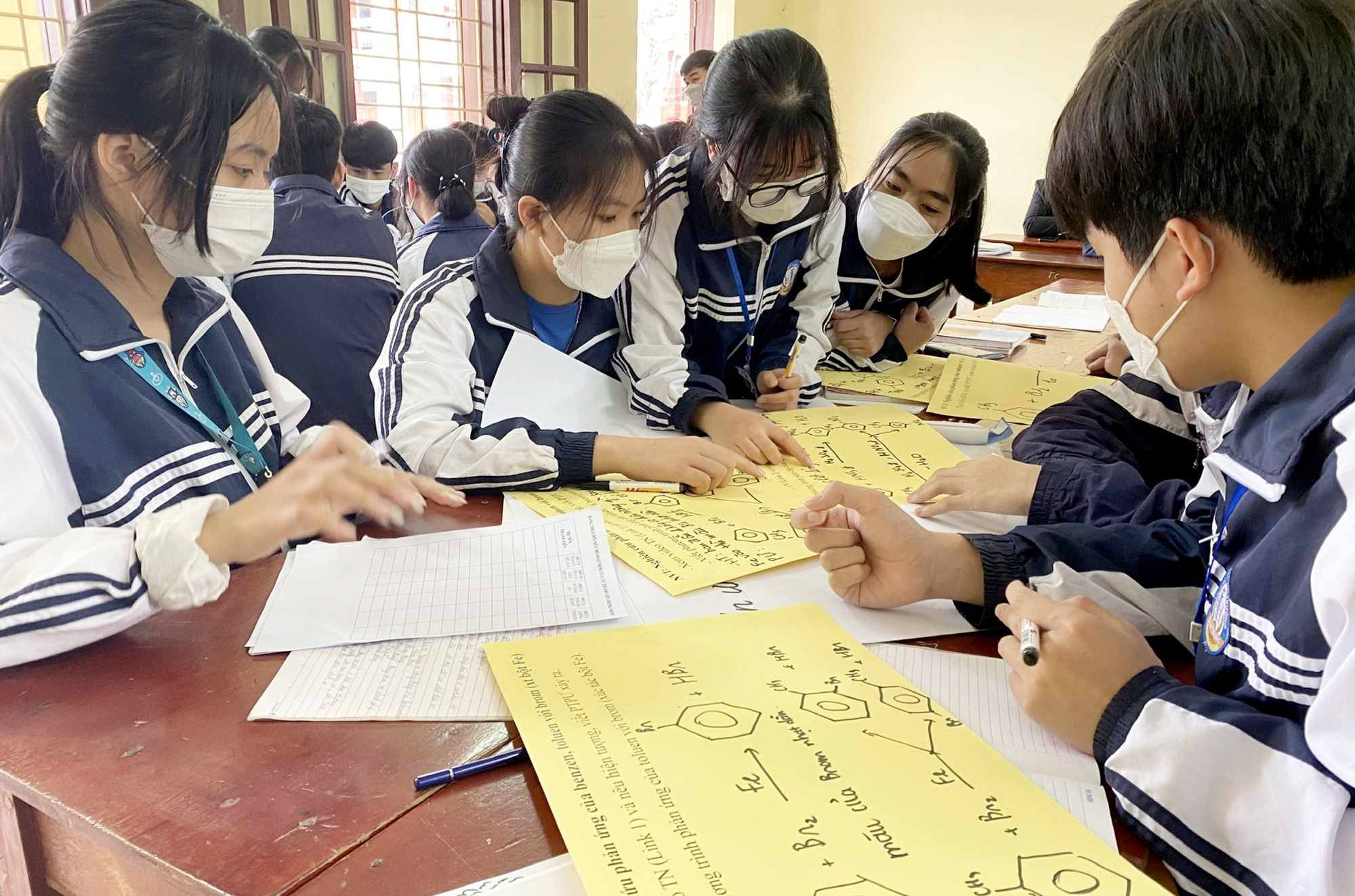 Học sinh thực hành phương pháp học tập chủ động - Ảnh: V.HÀ Học sinh thực hành phương pháp học tập chủ động - Ảnh: V.HÀ