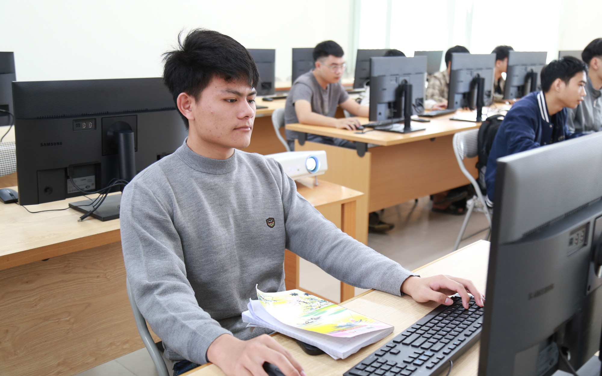 9x liệu có quá già để làm thực tập sinh?- Ảnh 2. 9x ứng tuyển thực tập sinh bị chê già - Ảnh 2.