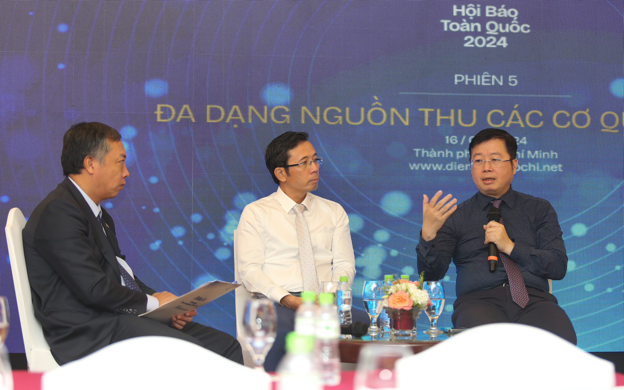 Báo Tuổi Trẻ nhận giải A giải thưởng Bìa báo Tết ấn tượng tại Hội báo toàn quốc 2024- Ảnh 4. Báo chí cần tạo đột phá nguồn thu từ các nền tảng mạng xã hội