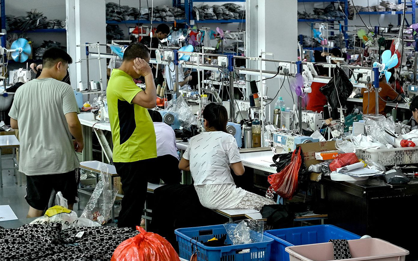 Pháp mạnh tay với thời trang nhanh, giá rẻ Trung Quốc- Ảnh 3. Pháp thông qua dự luật trừng phạt ‘thời trang ăn liền’
