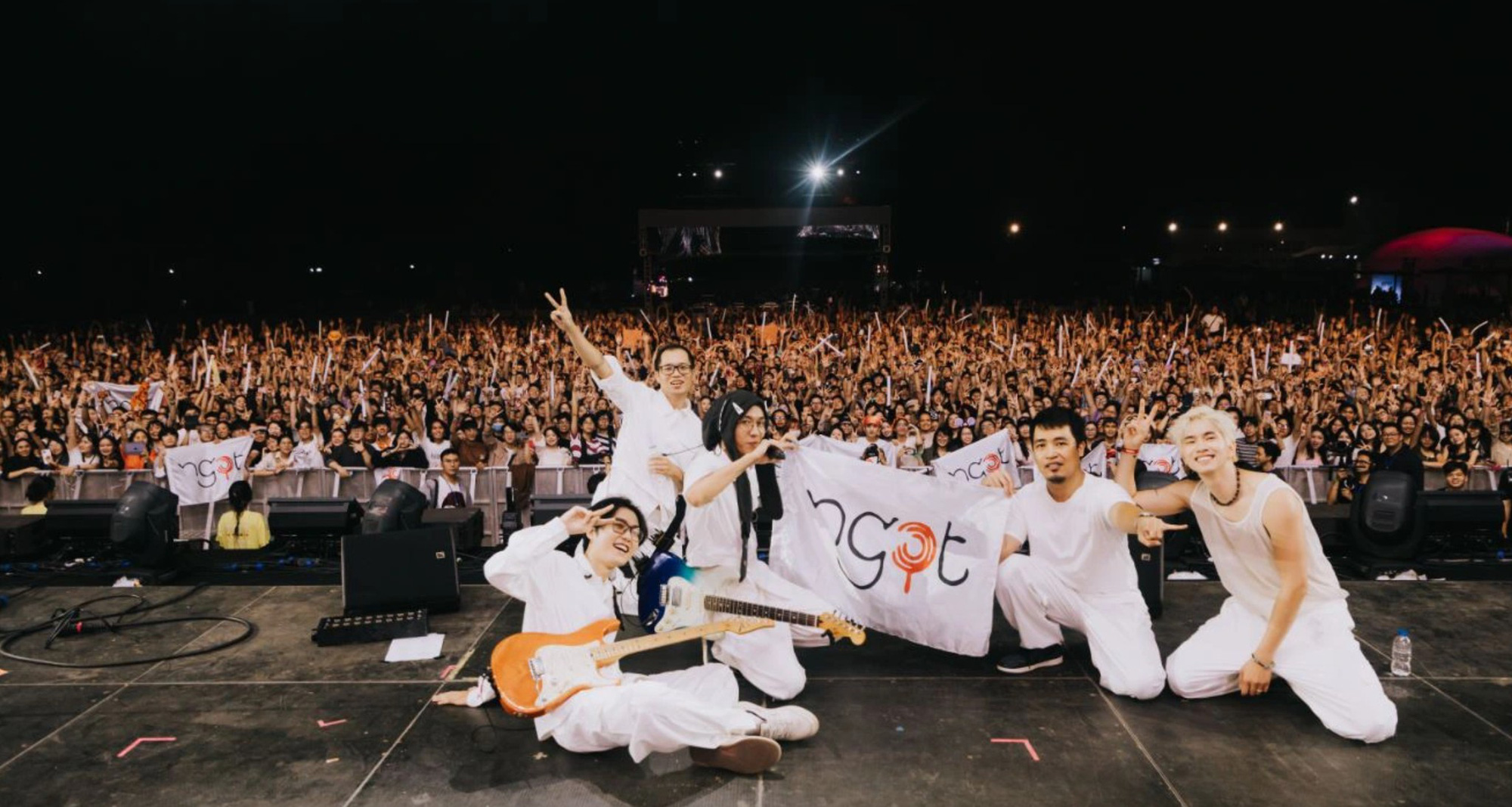 Sweet tuvo una memorable noche de su décimo aniversario en Monsoon 2023 - Foto: BTC Ngọt đã có một đêm kỷ niệm 10 năm đáng nhớ ở Monsoon 2023 - Ảnh: BTC