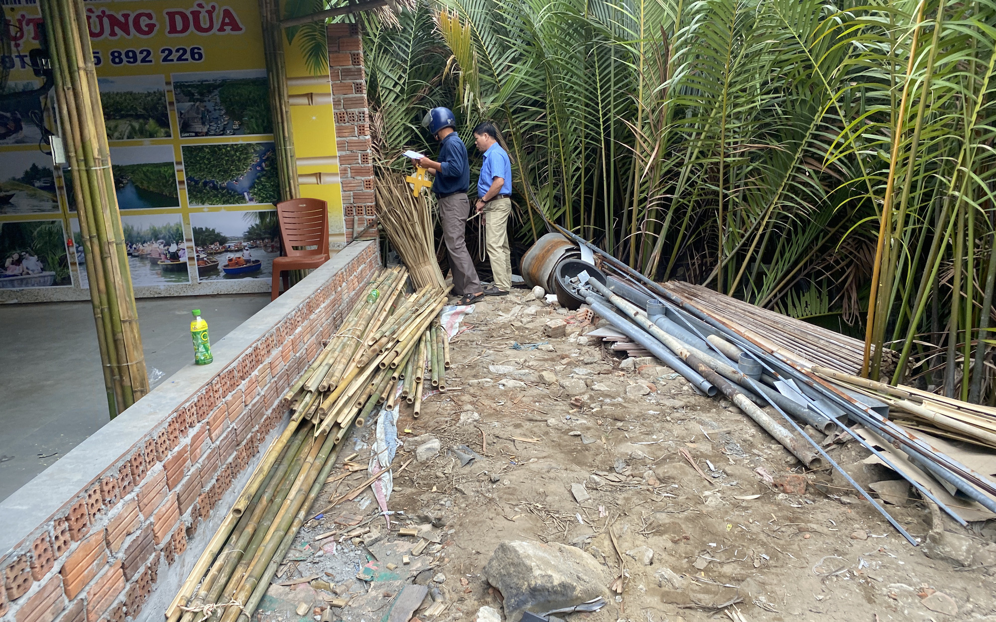 Doanh nghiệp phá rừng dừa ở Hội An viết thư xin lỗi chính quyền, tháo dỡ đất lấn chiếm- Ảnh 3. Nhận sai, chủ doanh nghiệp lấn rừng dừa ở Hội An nói sẽ trồng khôi phục phần rừng bị lấp