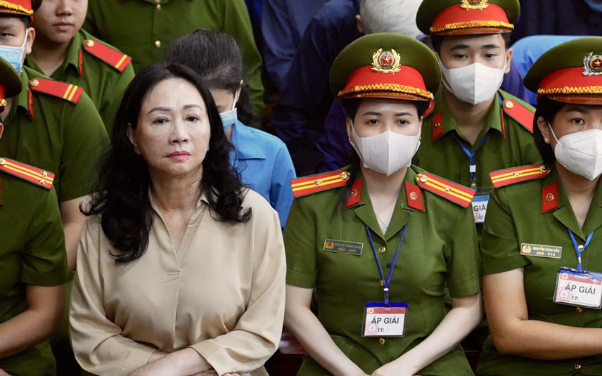 Sáng nay, các luật sư tiếp tục bào chữa cho bà Trương Mỹ Lan