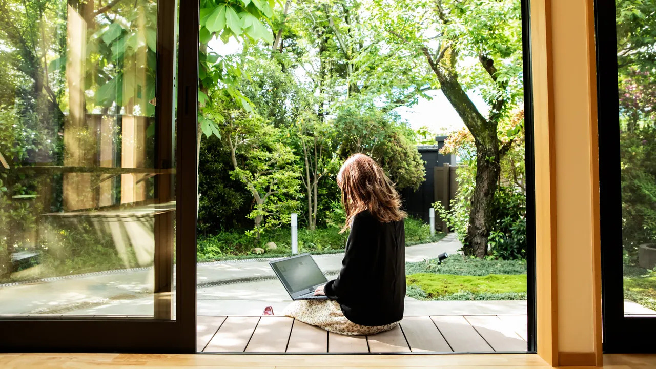 Gen Z Trung Quốc tham vọng, học thức nhưng cô đơn và thờ ơ- Ảnh 2. Gen Z toàn thế giới giờ chỉ thích làm việc tự do