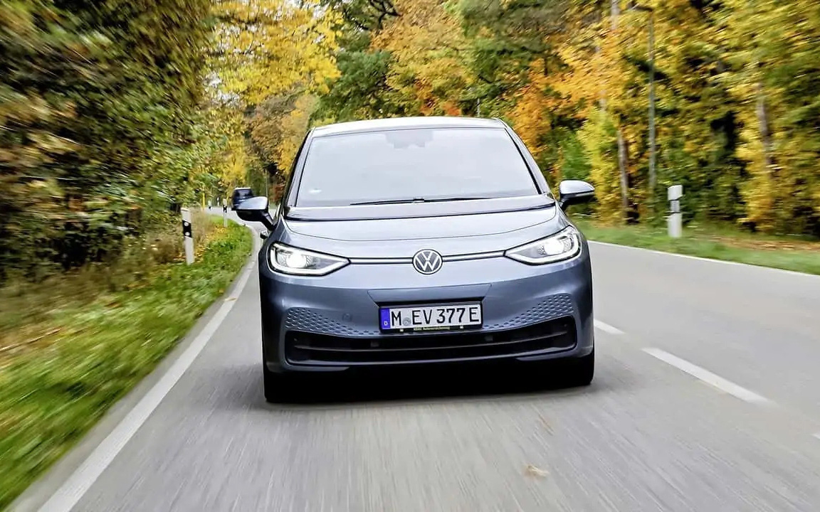 ADAS: Trang bị an toàn dần phổ cập trên ô tô tại Việt Nam- Ảnh 3. Bán ô tô không đạt tiêu chuẩn an toàn, nhiều hãng bị phạt