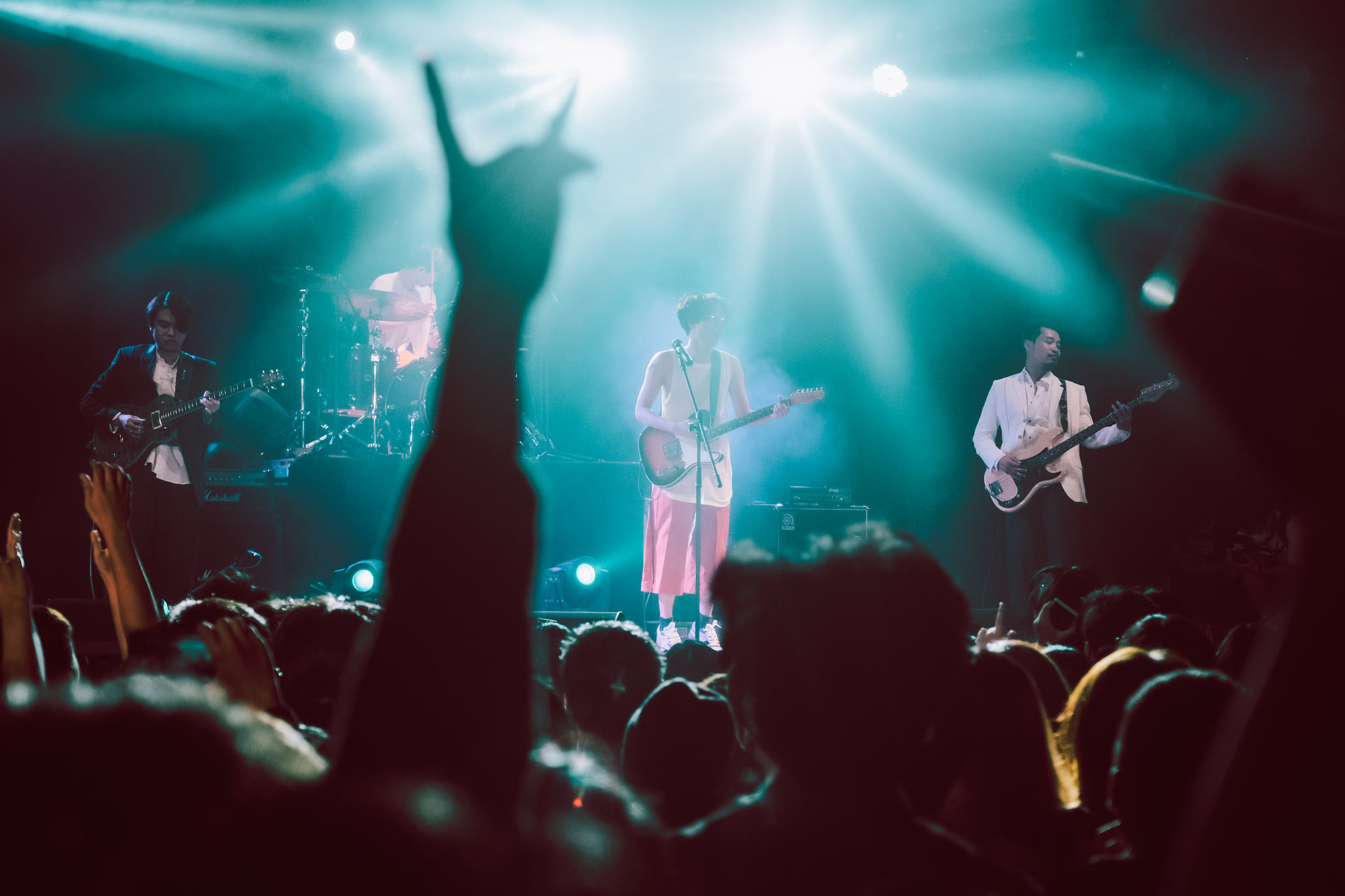 Kapela Ngọt je jedním z typických představitelů indie hudby ve Vietnamu; jejich rozpad překvapil a šokoval mnoho publika - Foto: FBNV Ban nhạc Ngọt là một trong những đại diện tiêu biểu của nhạc indie tại Việt Nam; sự tan rã của họ khiến nhiều khán giả bất ngờ và sốc - Ảnh: FBNV