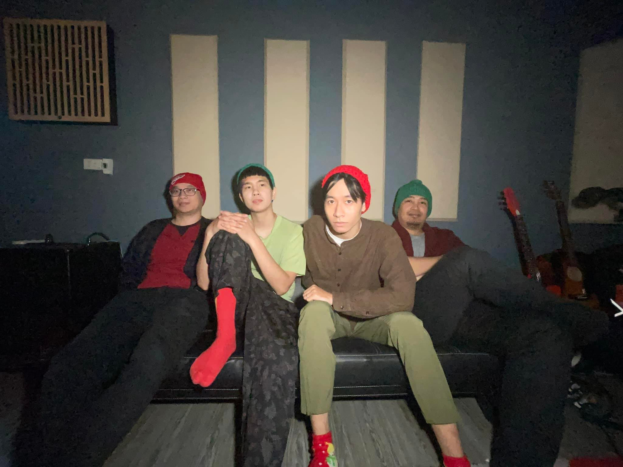 Skupina Sweet Band nadále zklamala publikum oznámením zrušení dvou dříve plánovaných koncertů - Foto: FBNV Ban nhạc Ngọt tiếp tục khiến khán giả thất vọng khi thông báo hủy hai show đã có kế hoạch trước đó - Ảnh: FBNV