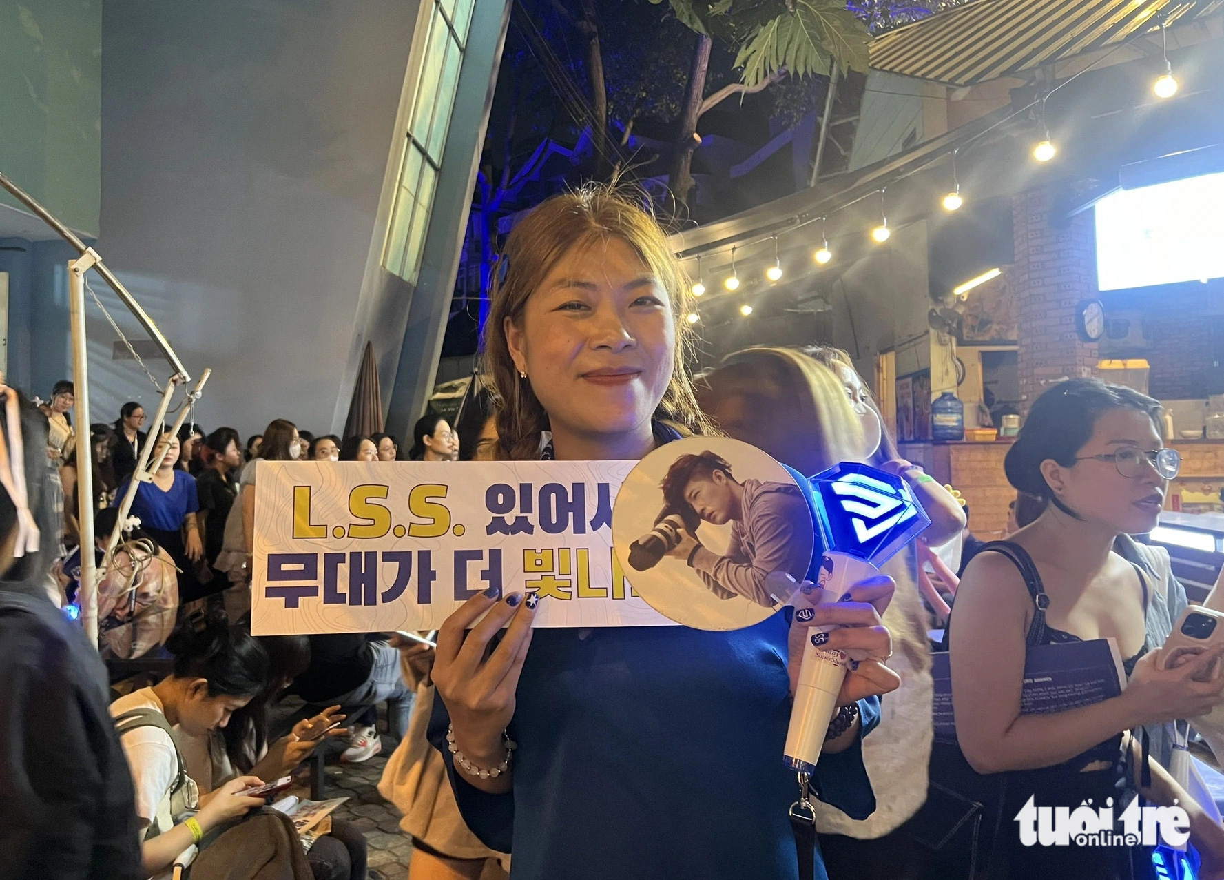 Транг является поклонником Super Junior уже 15 лет. Фото: HOANG TRANG Chị Trang đã là fan của Super Junior được 15 năm - Ảnh: HOÀNG TRANG