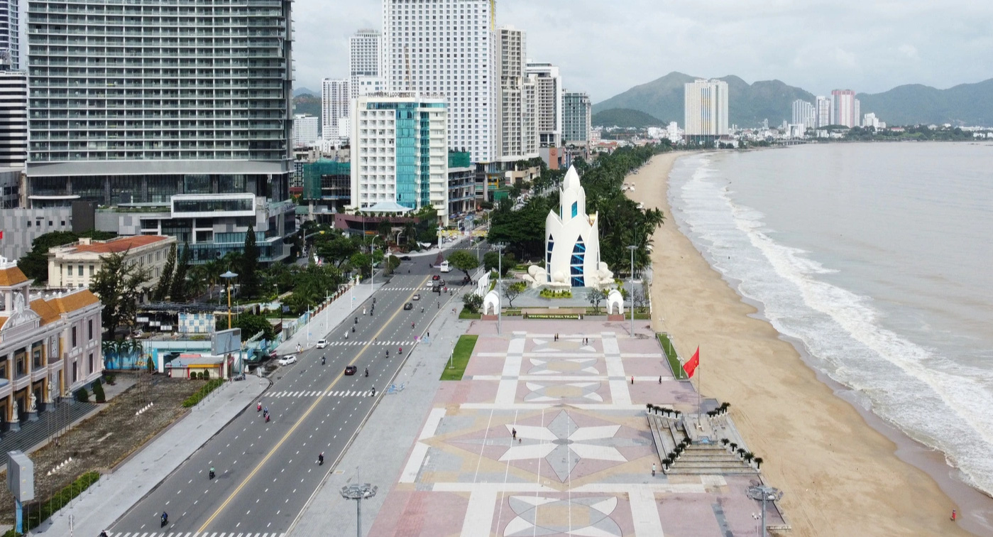 O jazz ressoará todos os anos na cidade costeira de Nha Trang - Foto 1. Quảng trường 2 Tháng 4 TP Nha Trang - Ảnh: TRẦN HƯỚNG