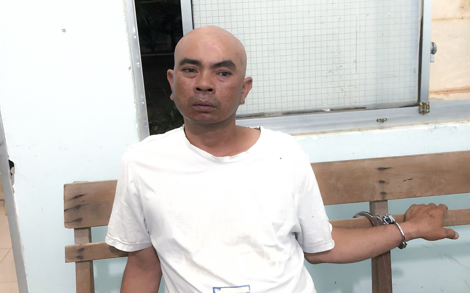 Tạm giữ người đàn ông đâm chết hàng xóm vì ghen tuông- Ảnh 3. Đâm chết người cùng làng do mâu thuẫn tình ái