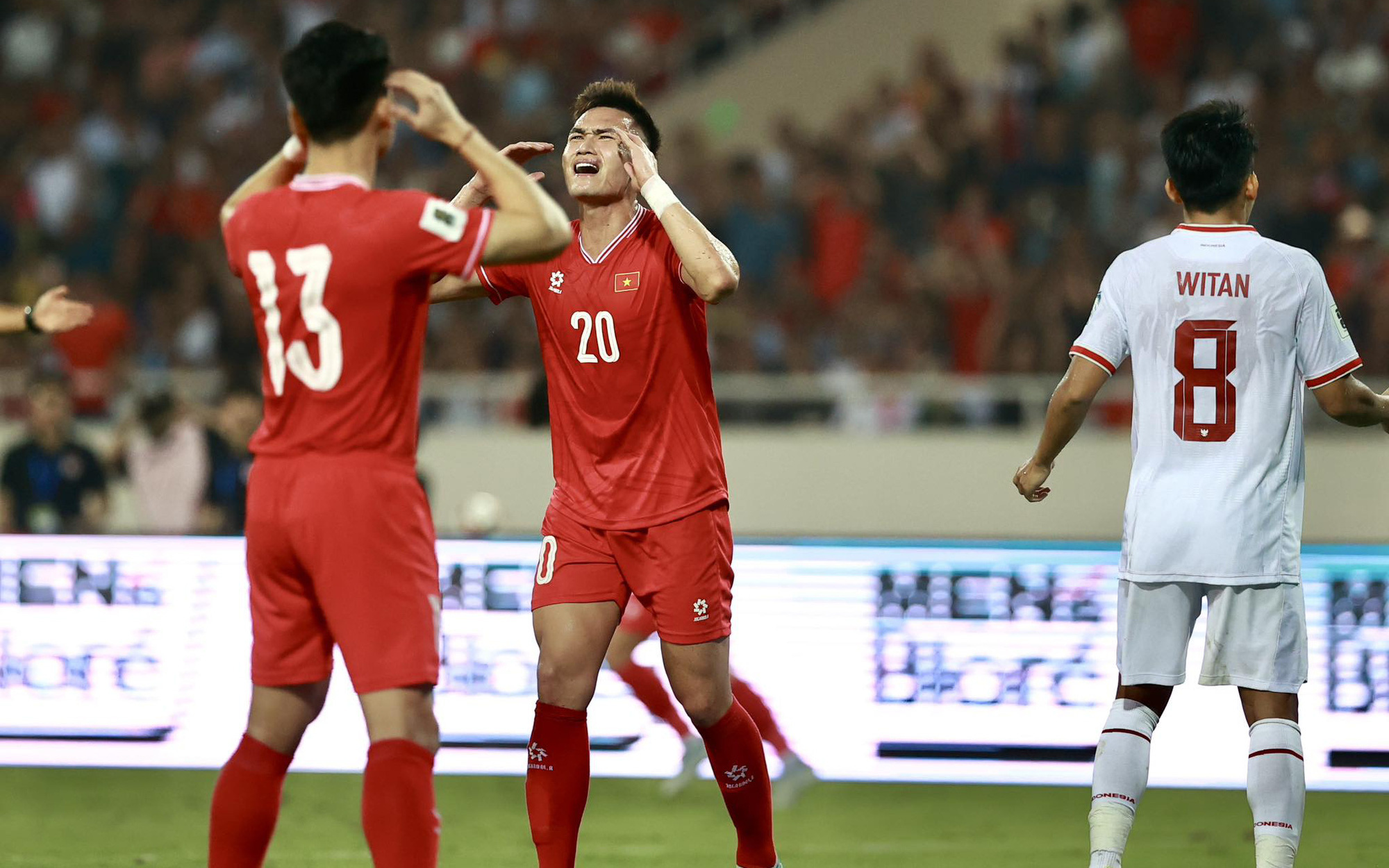 Vòng loại World Cup 2026: Đông Nam Á chỉ có Indonesia thắng- Ảnh 2. Tuyển Việt Nam thua 0-3 trước Indonesia trên sân Mỹ Đình