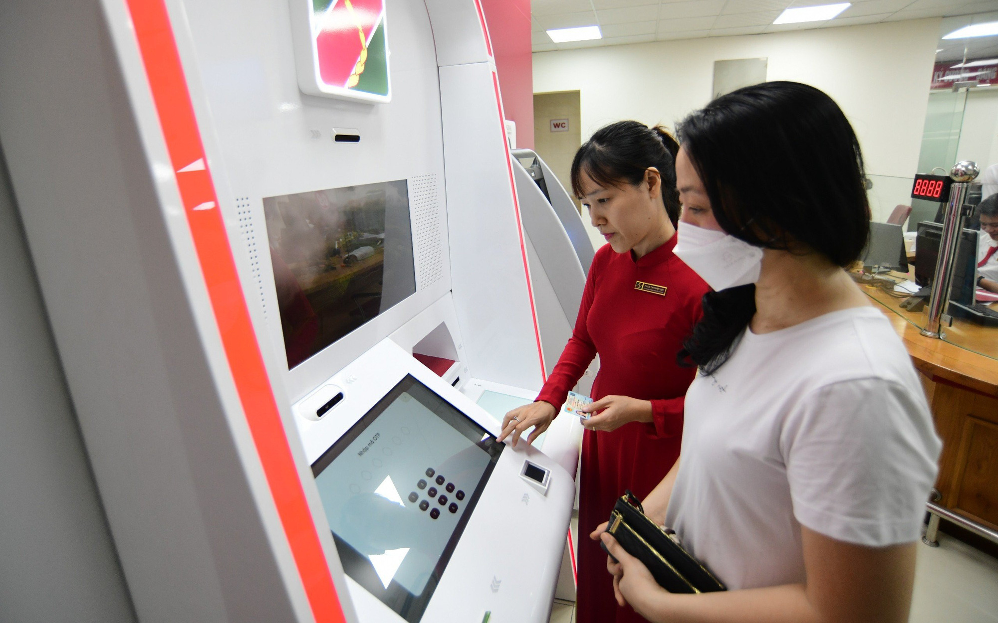 Công an Đà Nẵng phát cảnh báo về trang đăng ký trại hè kỹ năng giả mạo- Ảnh 2. Đã cảnh báo vẫn bị lừa đảo mất tiền tỉ trong tài khoản