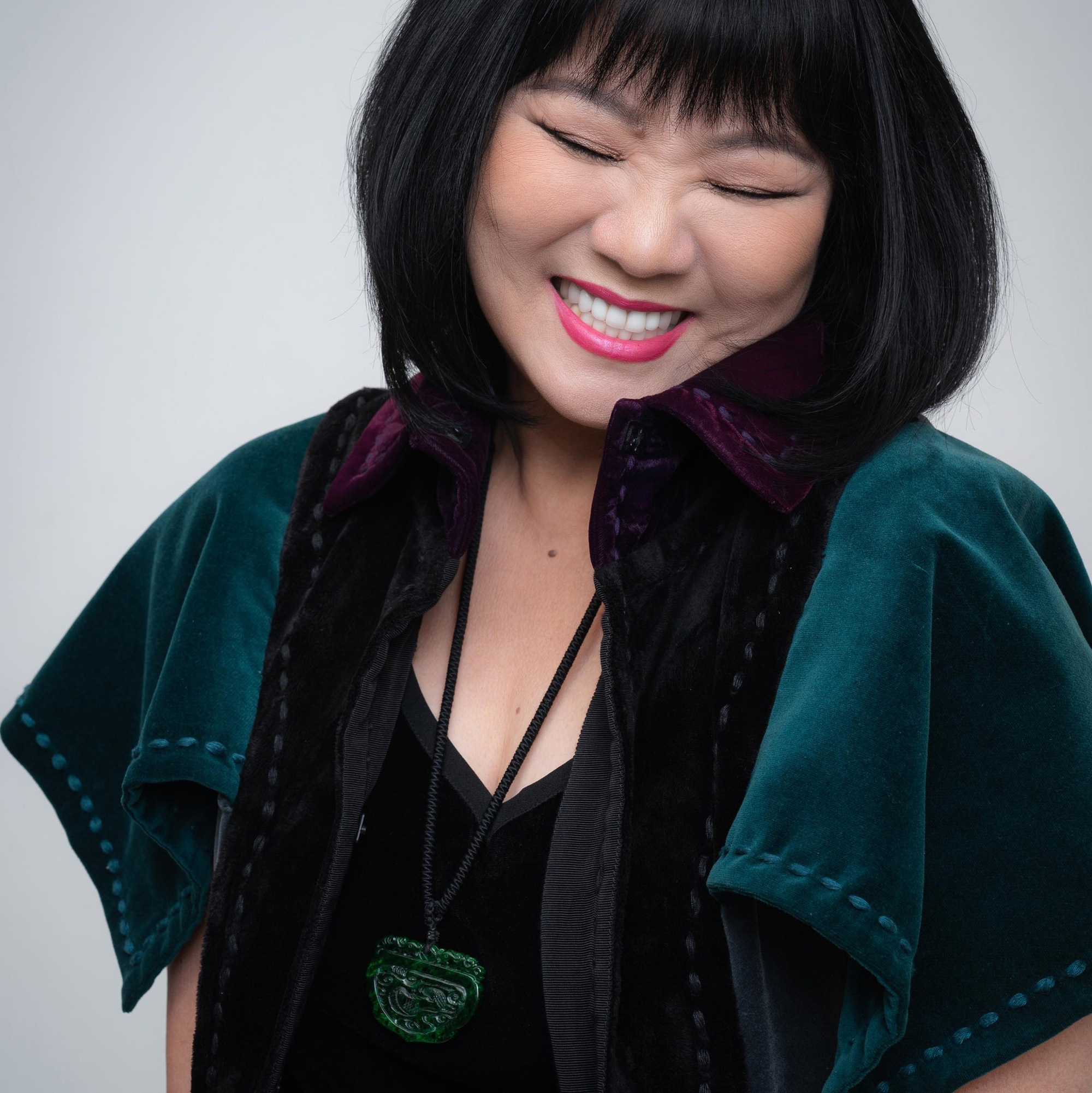 كام فان على وشك إصدار فيديو كليب ضخم لأغنية ترينه، Pilgrimage on the high hill - صورة: NVCC Cẩm Vân sắp ra mắt MV hoành tráng ca khúc nhạc Trịnh, Hành hương trên đồi cao - Ảnh: NVCC