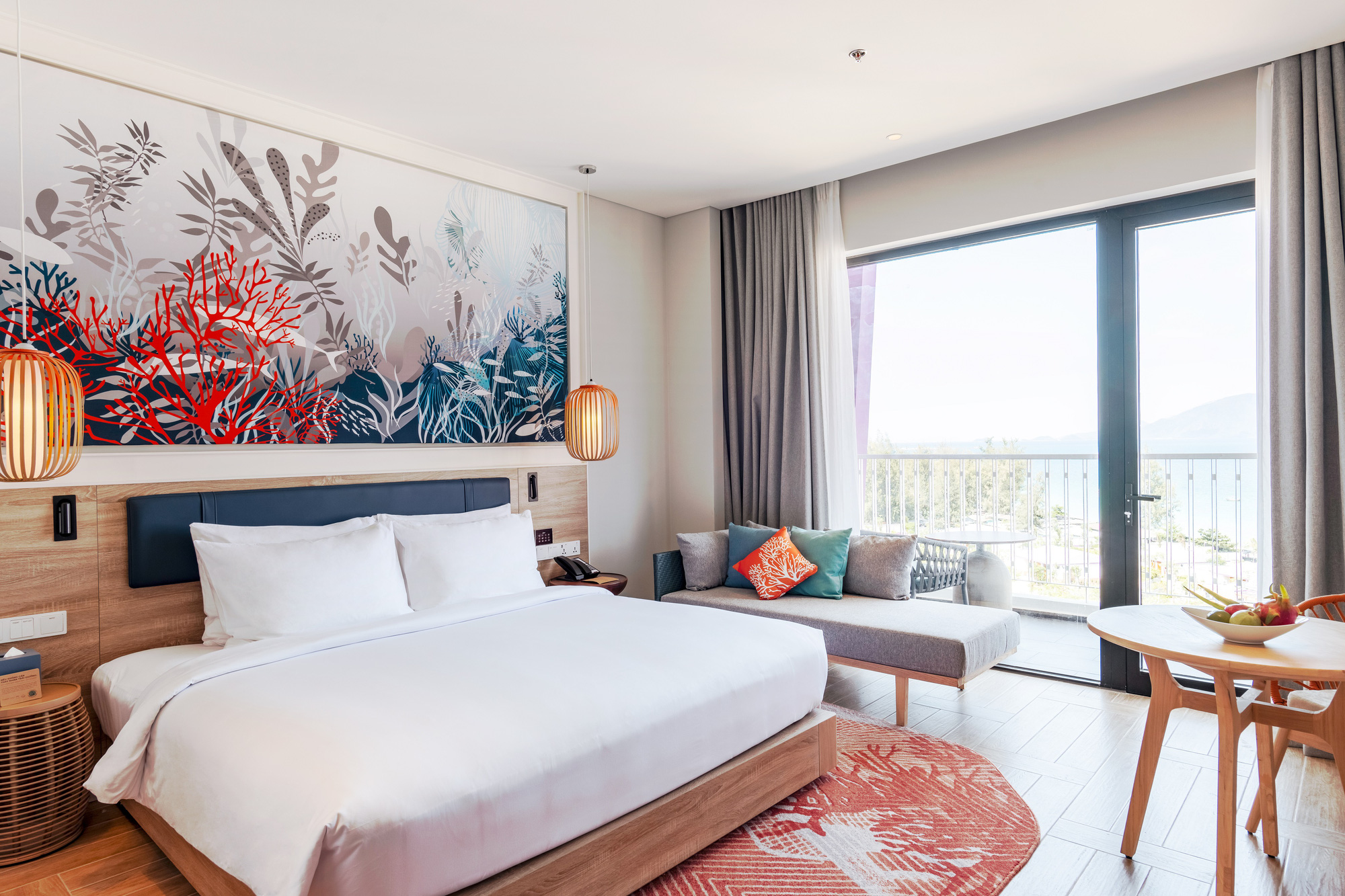 Tại TTC Van Phong Bay Resort, du khách sẽ được tận hưởng không gian nghỉ dưỡng thư thái. Ảnh: Đ.H