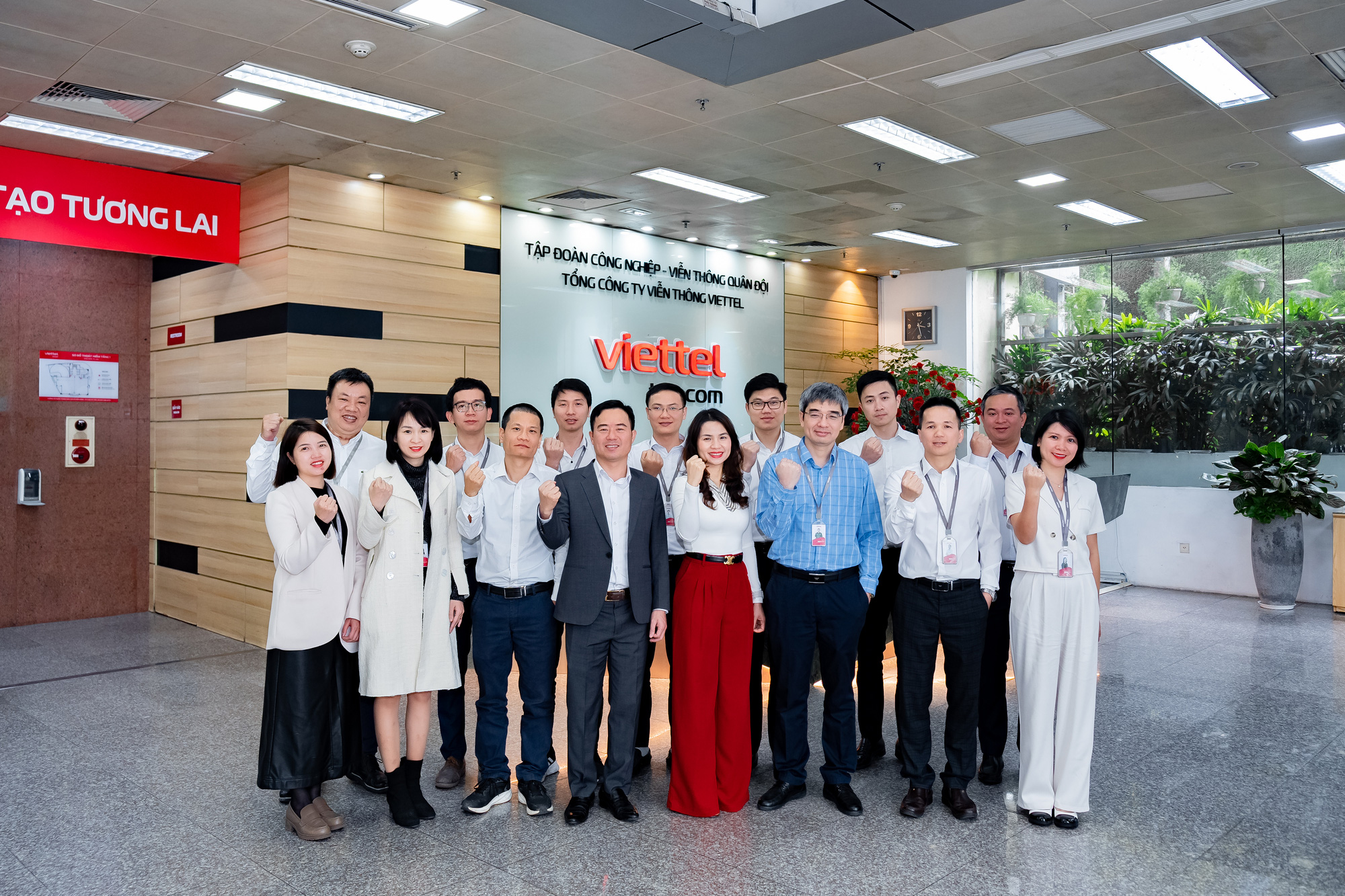 Trung tâm Dịch vụ Truyền hình (thuộc TCT Viễn thông Viettel) đã đạt danh hiệu Ngôi sao Viettel 2023 Trung tâm Dịch vụ Truyền hình (thuộc TCT Viễn thông Viettel) đã đạt danh hiệu Ngôi sao Viettel 2023