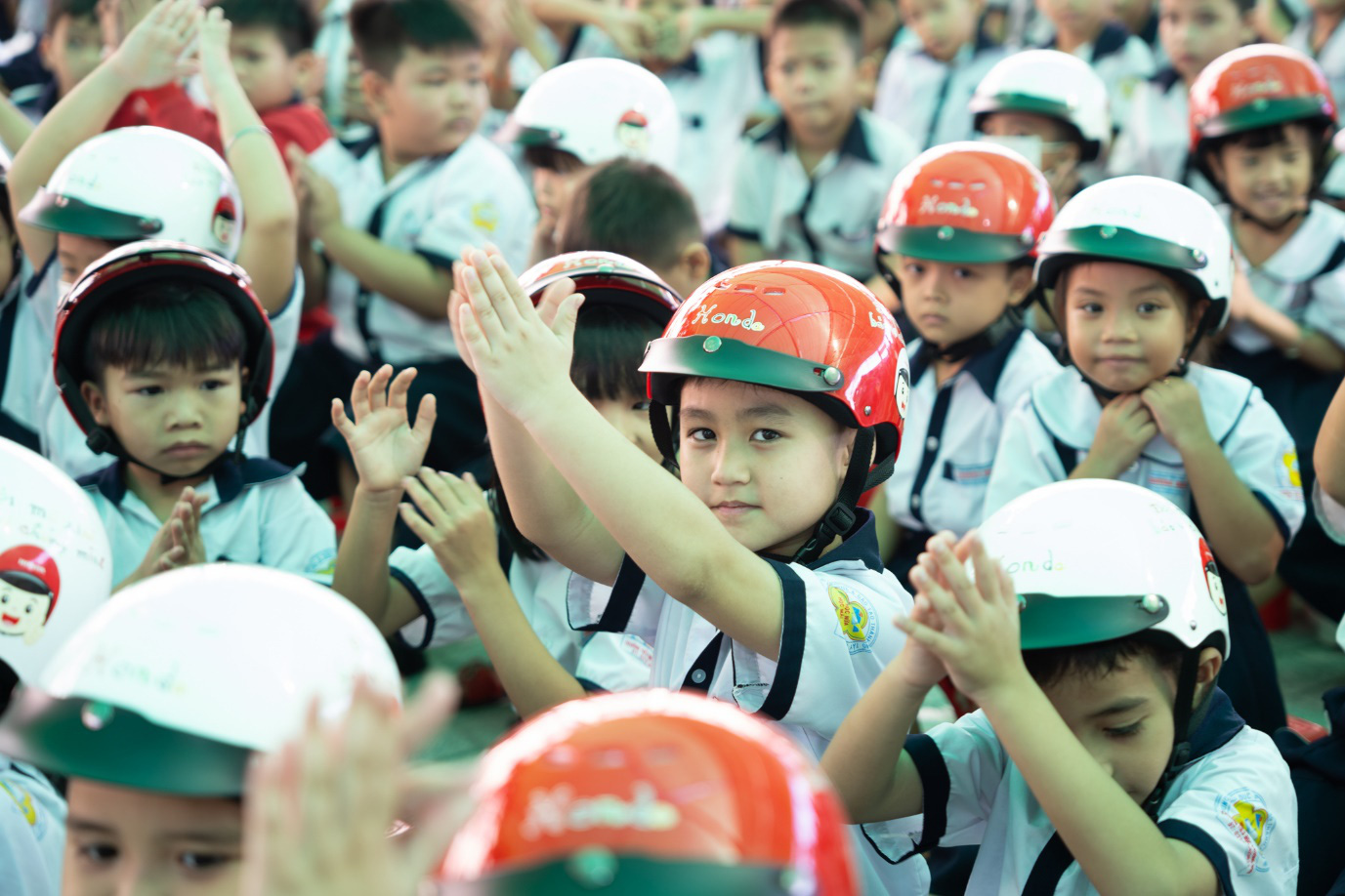 Các em học sinh Trường tiểu học Trương Định hào hứng tham gia chương trình
