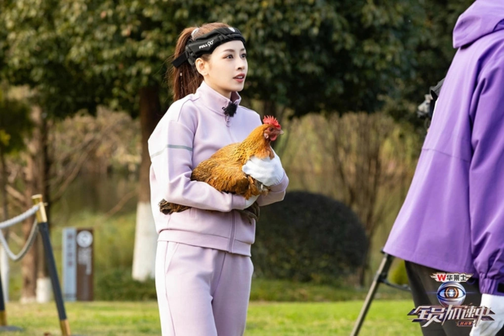 チー・プーは元気な姿で「Run For Time 2024」プログラムに出演 - 写真：Weibo