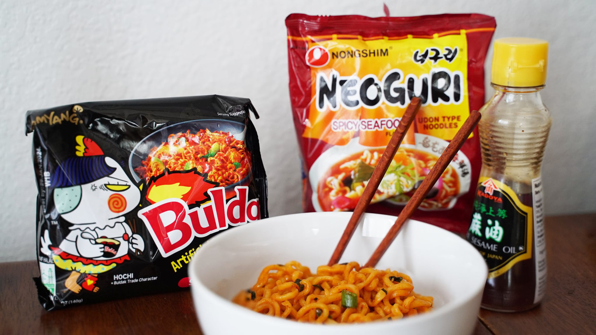 מצרכים לאטריות של ג'ונגקוק - צילום: PopSugar Nguyên liệu cho món mì Bulguri của Jungkook - Ảnh: PopSugar