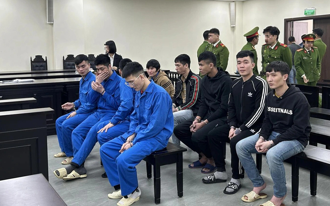 Hàng chục thanh niên bay lắc trong quán bar, 29 người dương tính với ma túy- Ảnh 2. Hai cựu công an lãnh án tù vì tổ chức "bay lắc" trong khách sạn