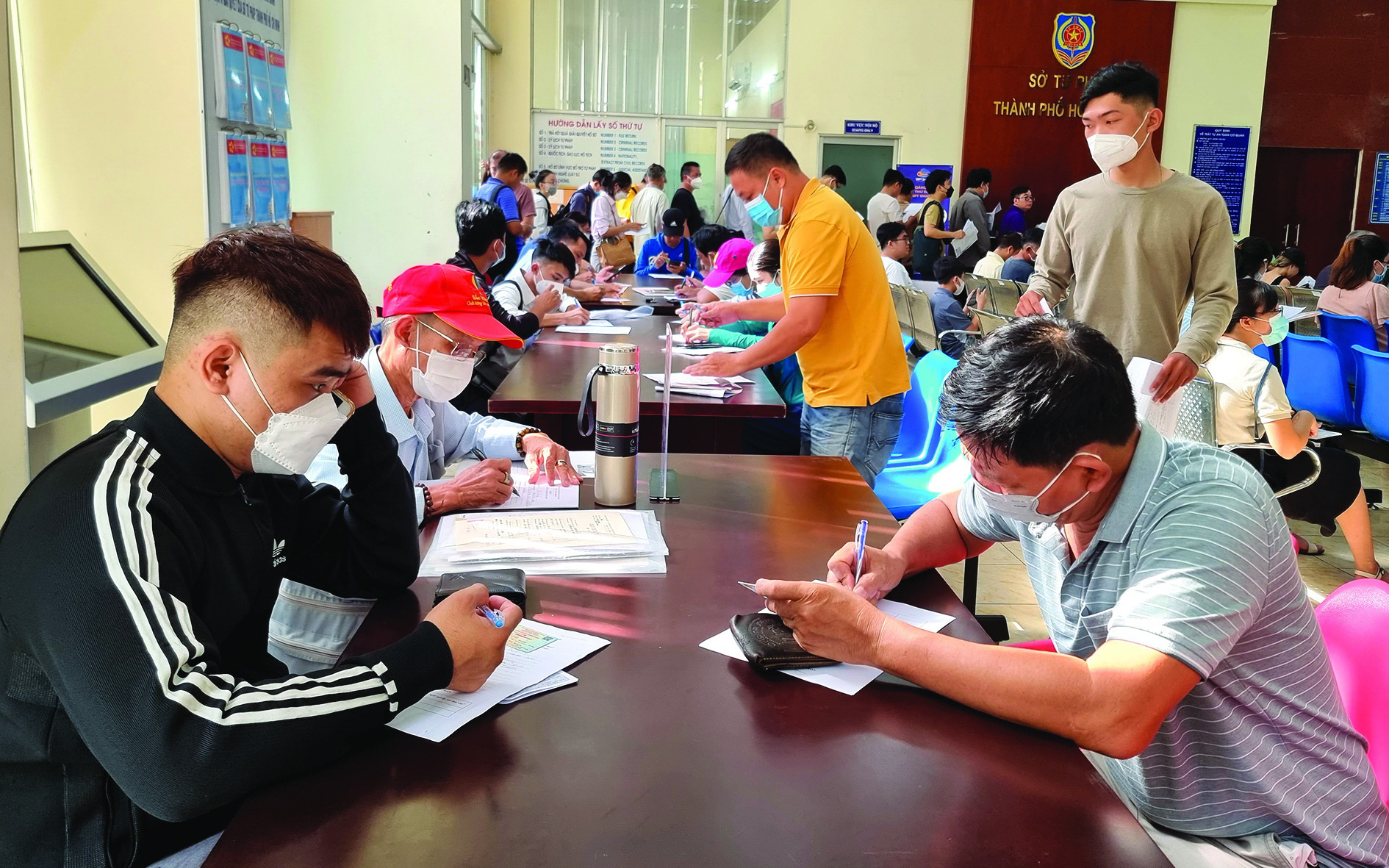 Tin tức sáng 7-3: Chính phủ chỉ đạo kiểm soát buôn bán tinh trùng, đẻ thuê, chọn giới tính- Ảnh 12. Tin tức sáng 6-3: TP.HCM sẽ miễn 5 lệ phí dịch vụ công trực tuyến