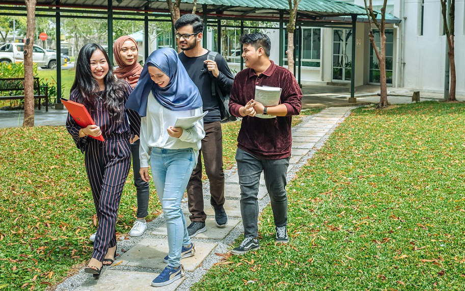 Chi phí đại học Việt Nam so với Thái Lan, Malaysia, Singapore... chênh lệch ra sao?- Ảnh 6. Chi phí tương đương TP.HCM, người Việt sang Malaysia du học ngày càng nhiều